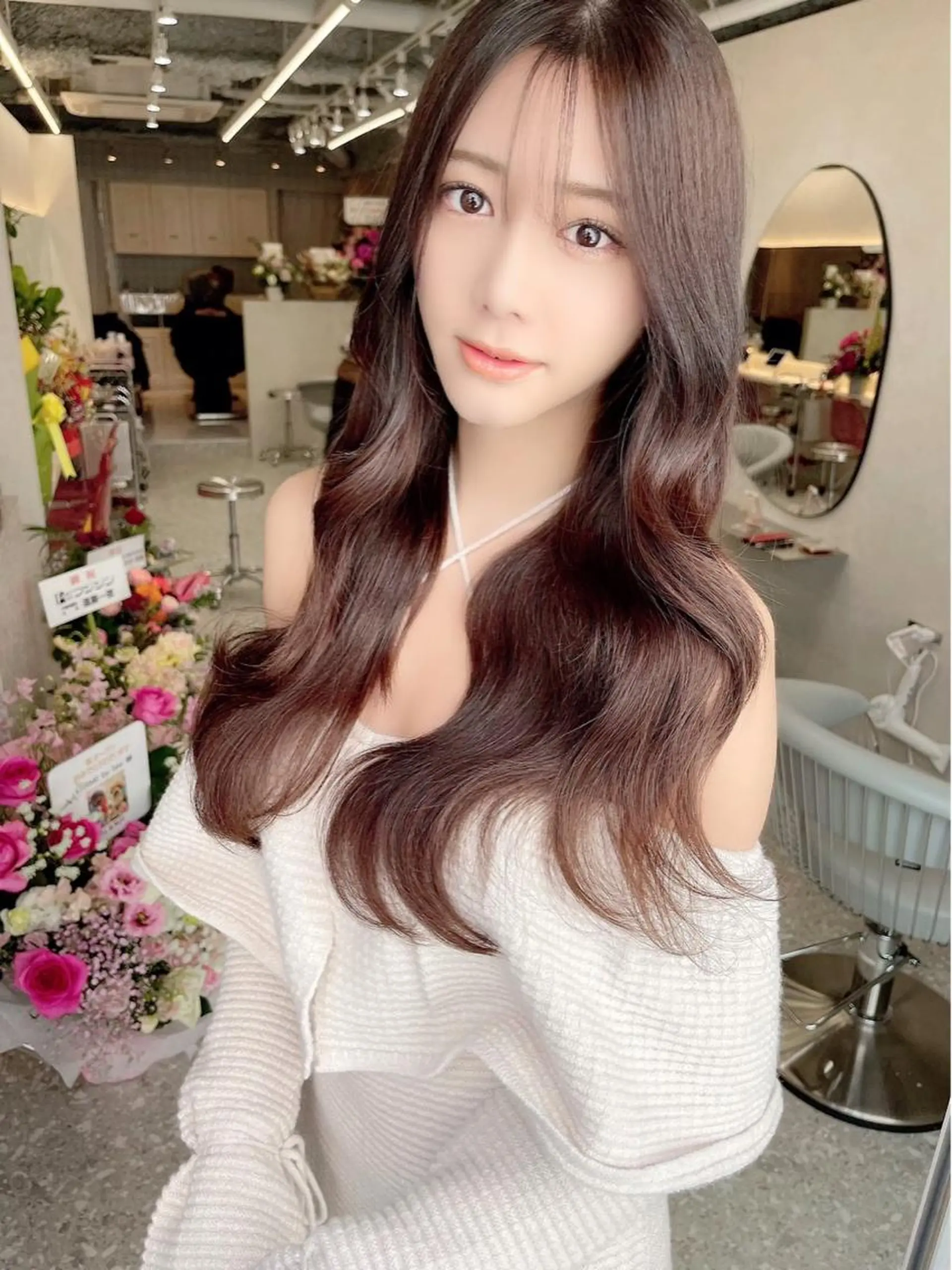 ロング シールエクステ エクステ 顔周りカット 髪質改善 韓国風ヘア カット ヘアカラー トリートメント 新宿/韓国レイヤー/ 髪質改善/佐藤航のヘアスタイル