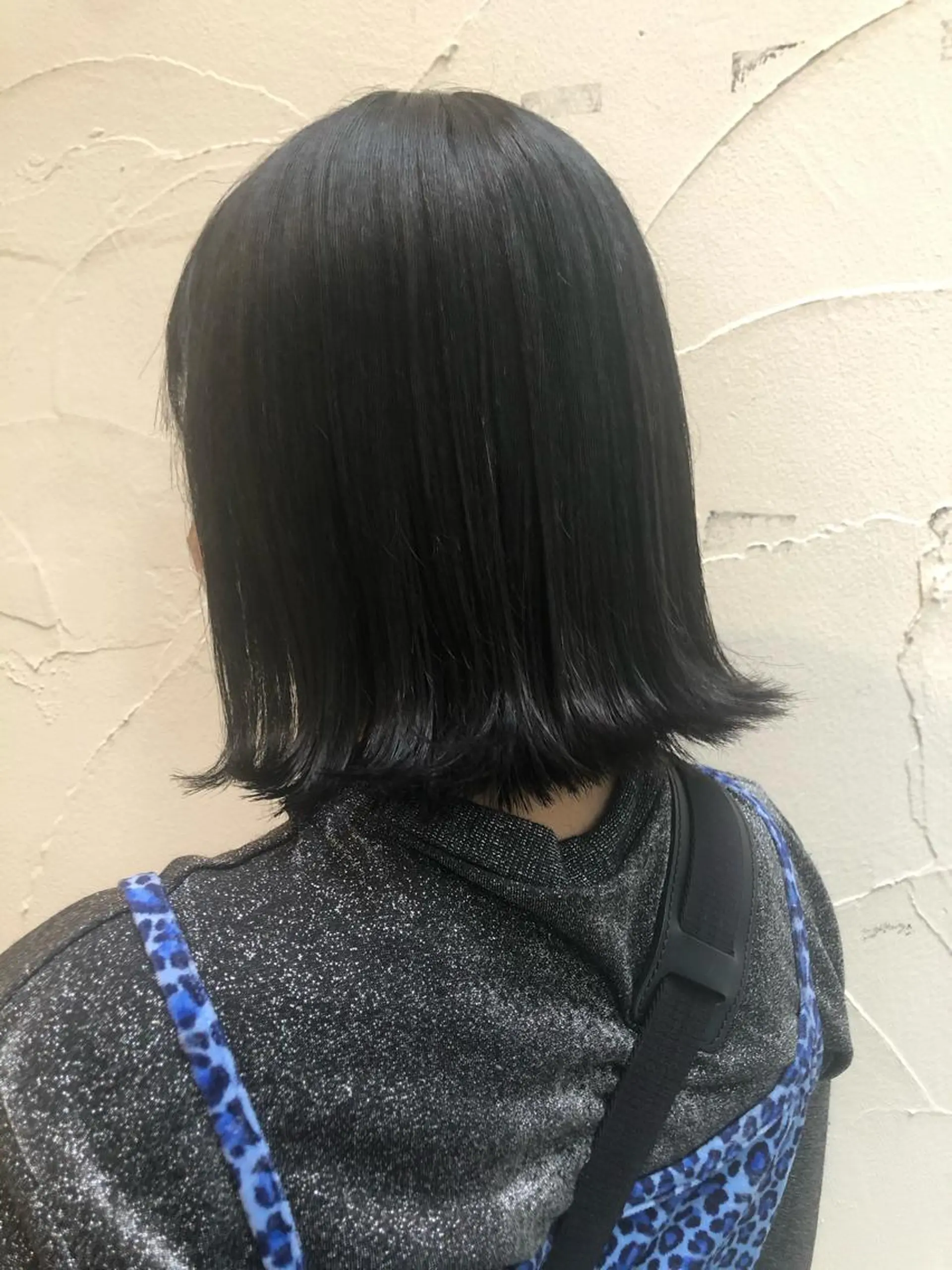 ショート カラー 黒髪 透明感カラー ネイビーカラー カット パーマ トリートメント 大岩 茉愉のヘアスタイル