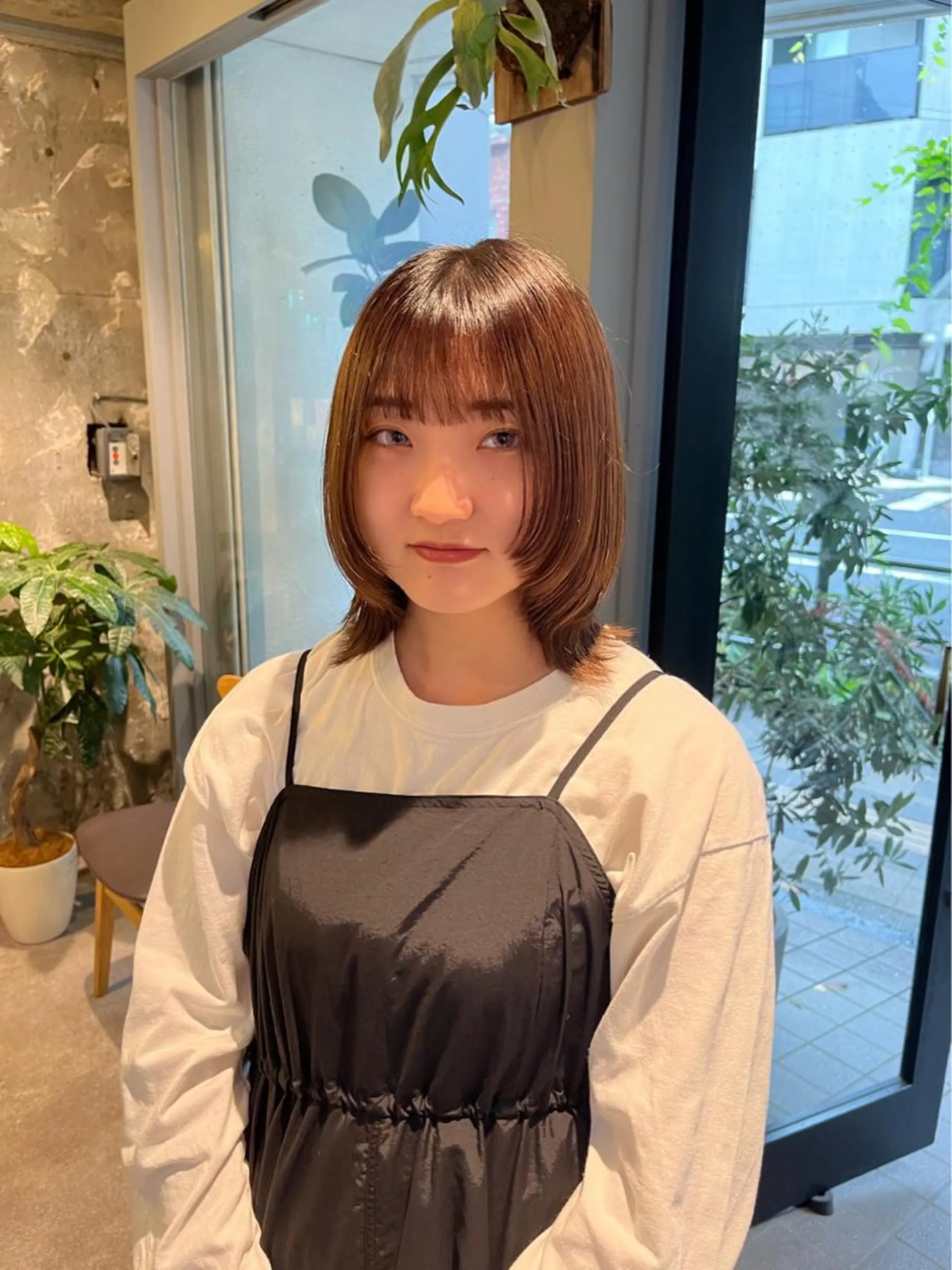 ミディアム カット ヘアカラー ZEST kalon RINAのヘアスタイル