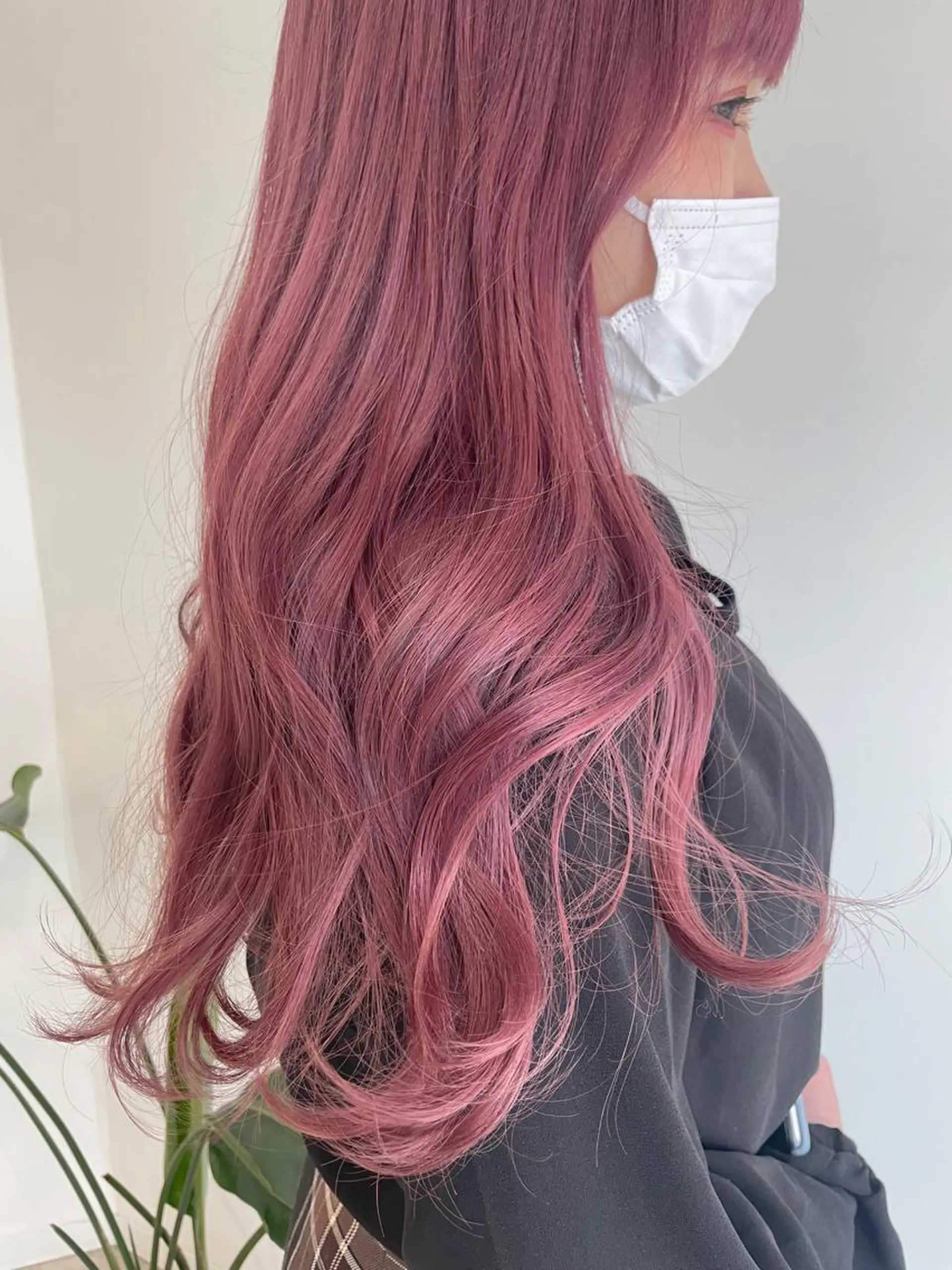 ロング カラー ピンクカラー ヘアカラー トリートメント Rina  のヘアスタイル