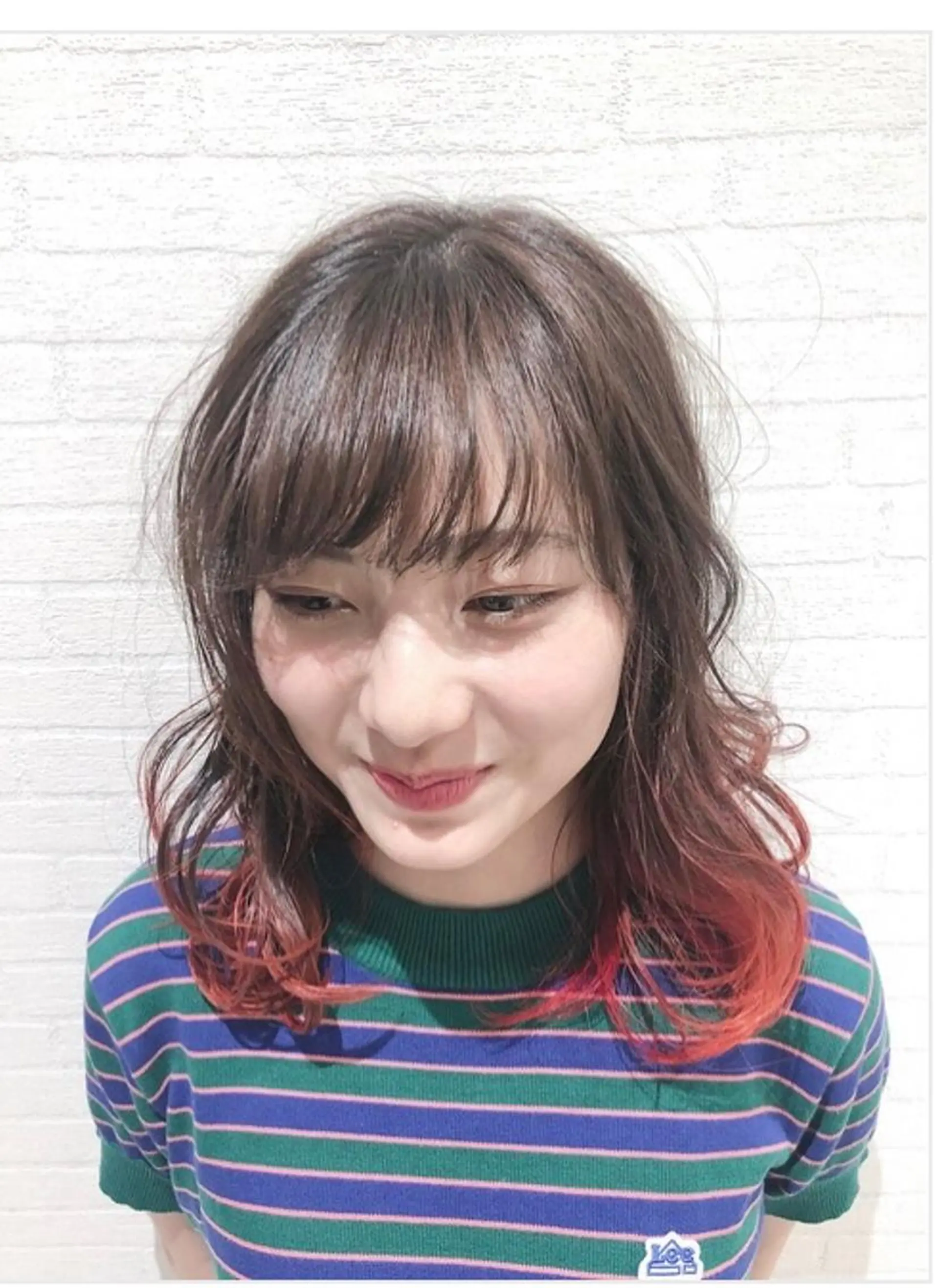 ミディアム カラー 岩永 梨玖のヘアスタイル