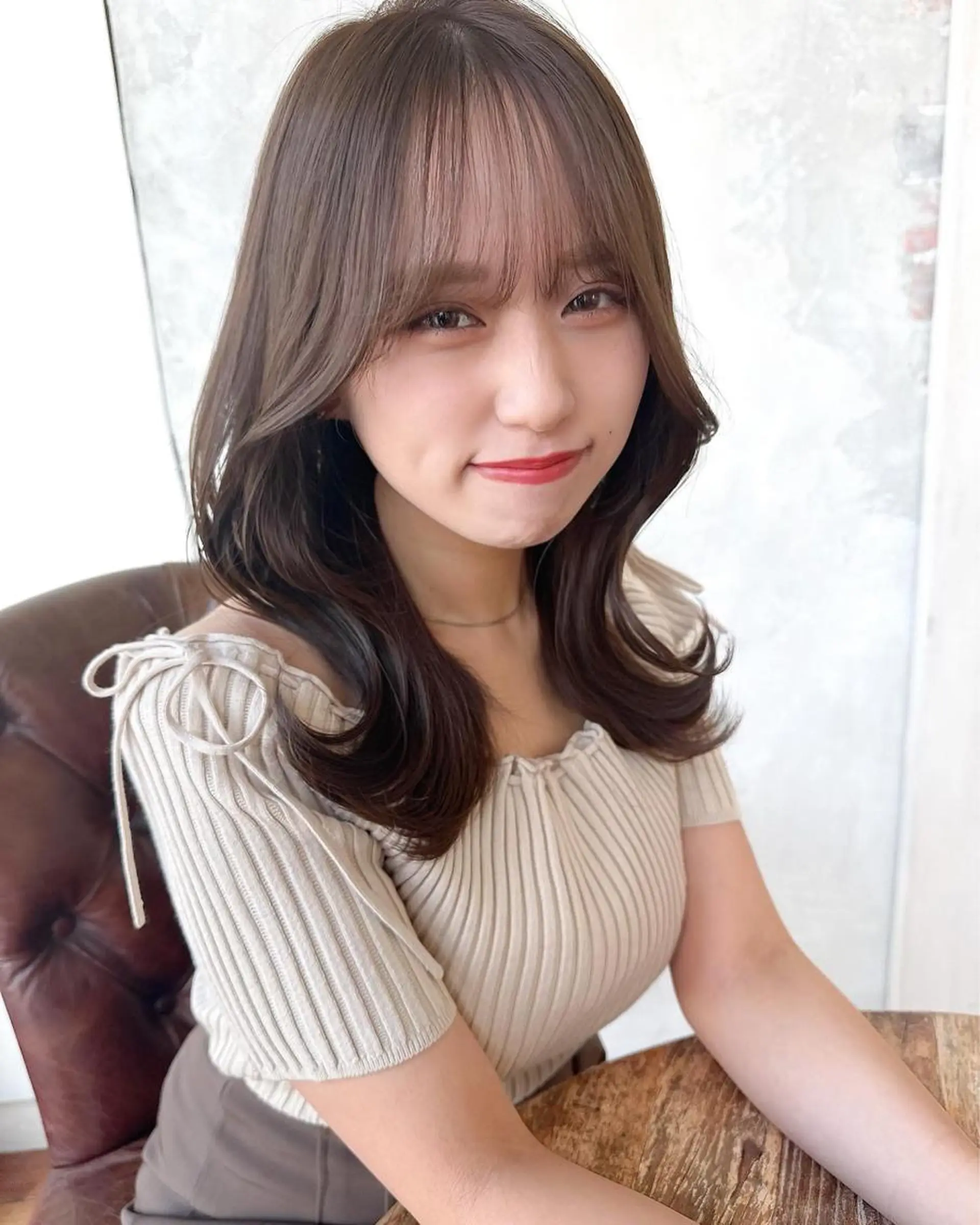 セミロング カラー ベージュカラー ブラウンカラー ブラウンベージュ くびれヘア 顔まわりレイヤー カット ヘアカラー トリートメント 顔周り/くびれヘア 韓国ヘア💕風間るなのヘアスタイル