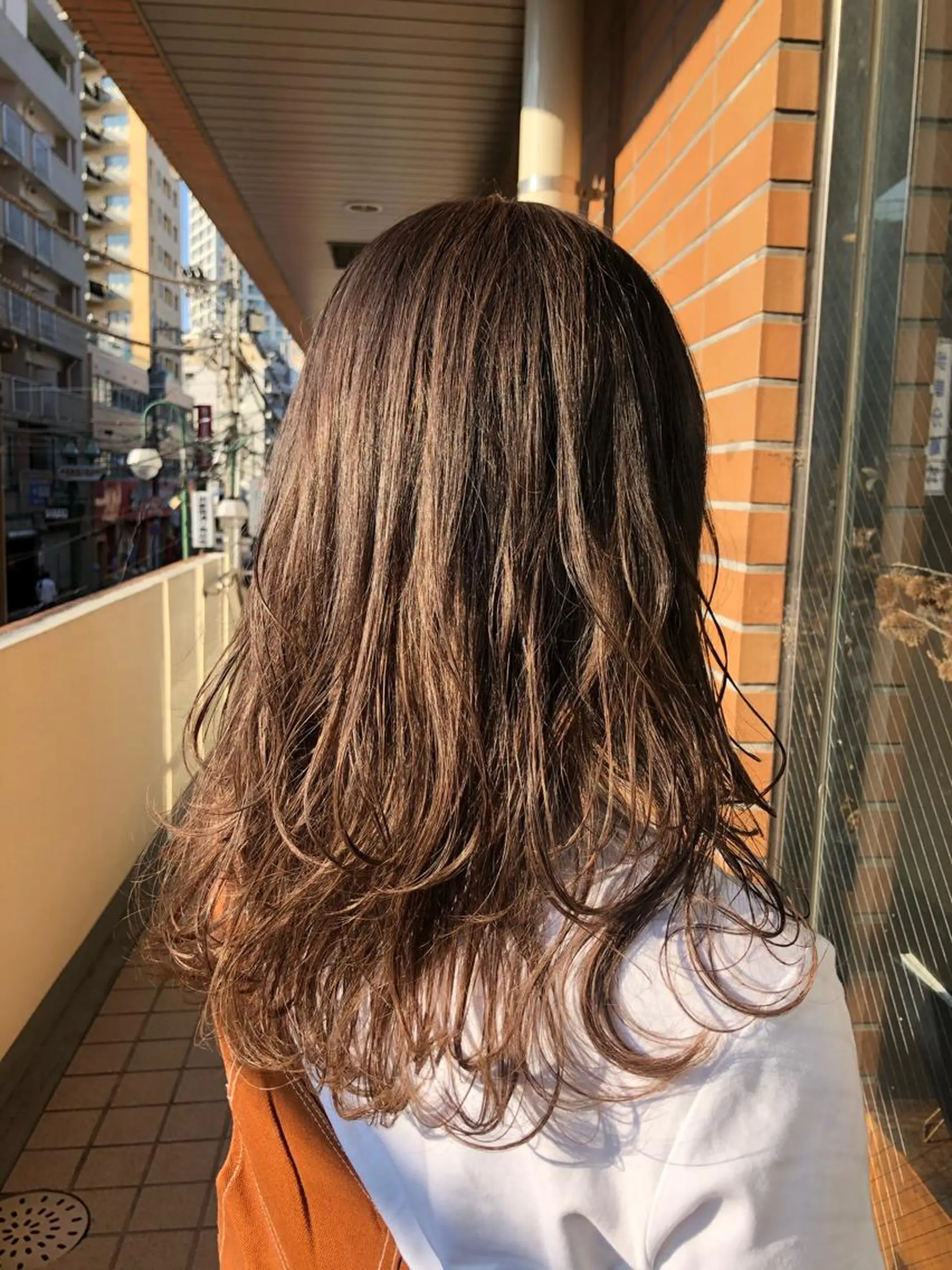ロング カラー ベージュカラー bococa りんのヘアスタイル