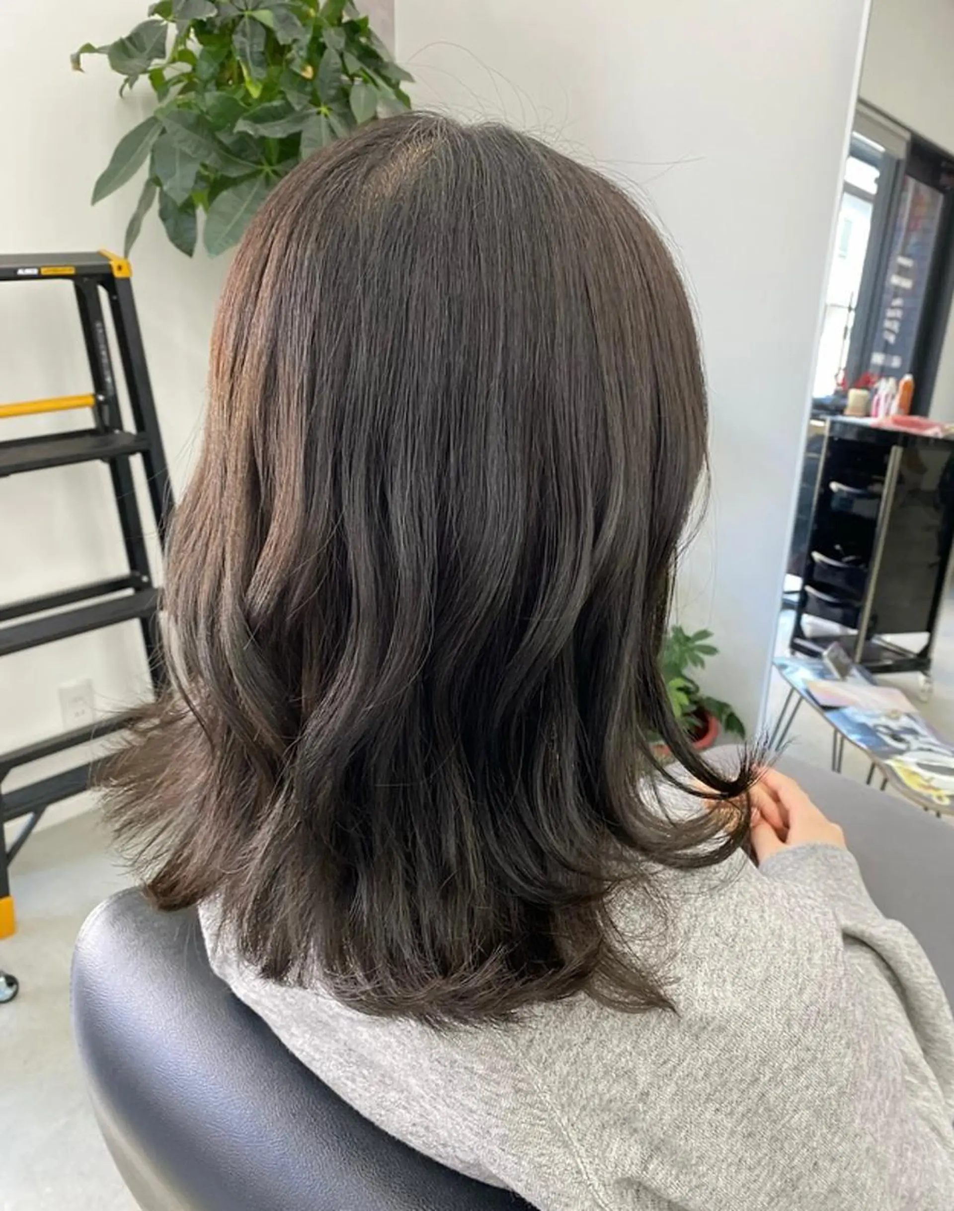 カラー MEMENTO所属・MEMENTO YUZUのヘアスタイル