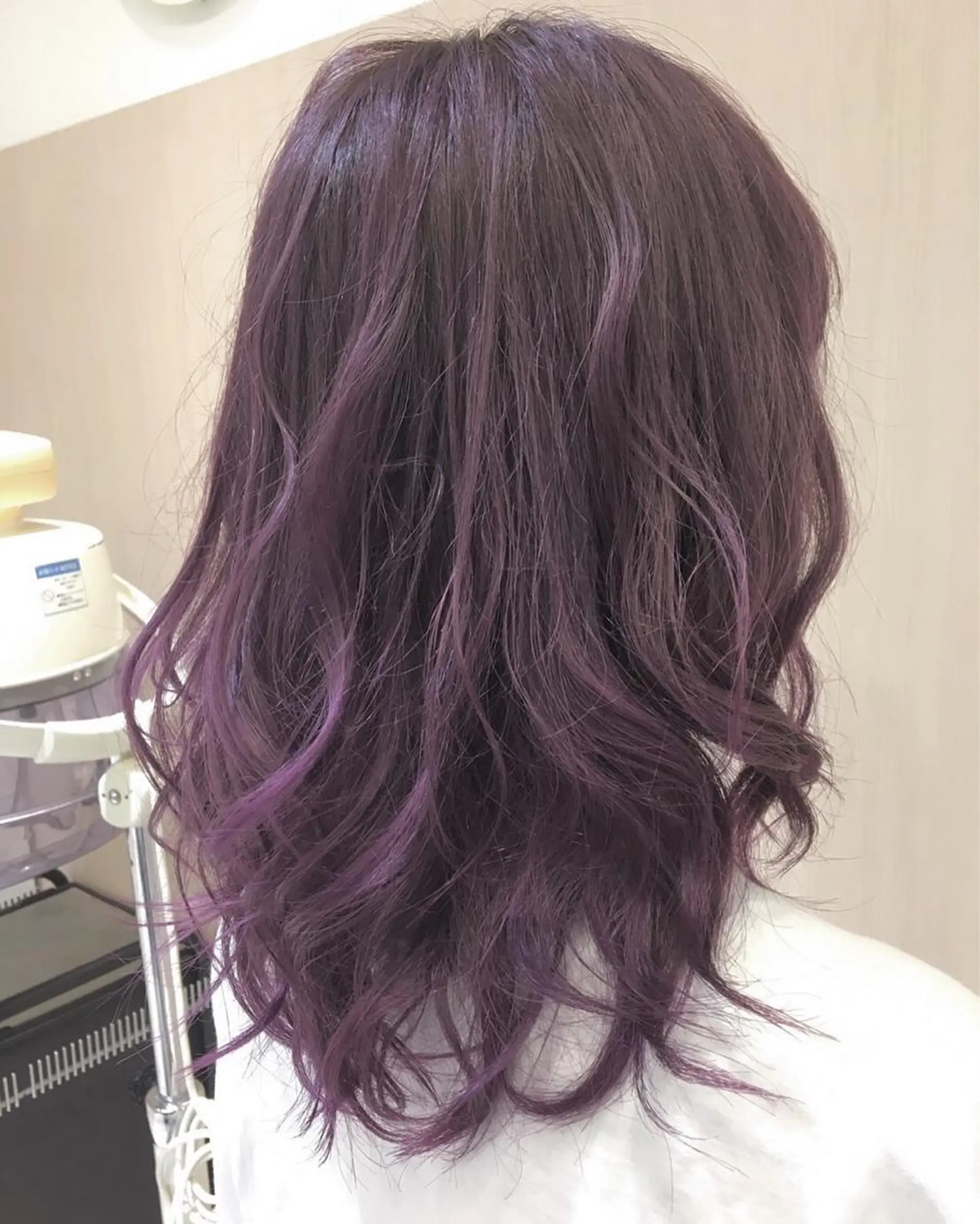 ミディアム カラー ヘアアレンジ ブリーチ バイオレットカラー 遠藤 拓馬のヘアスタイル