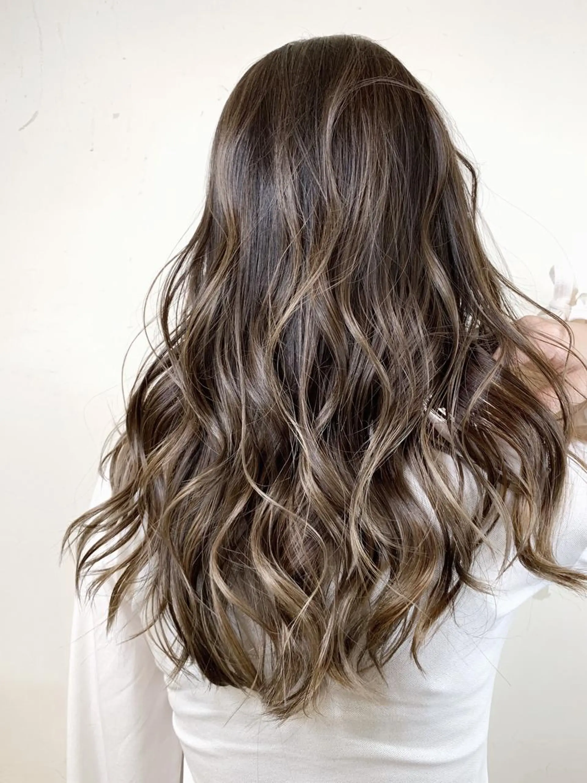 セミロング 可児 令路のヘアスタイル