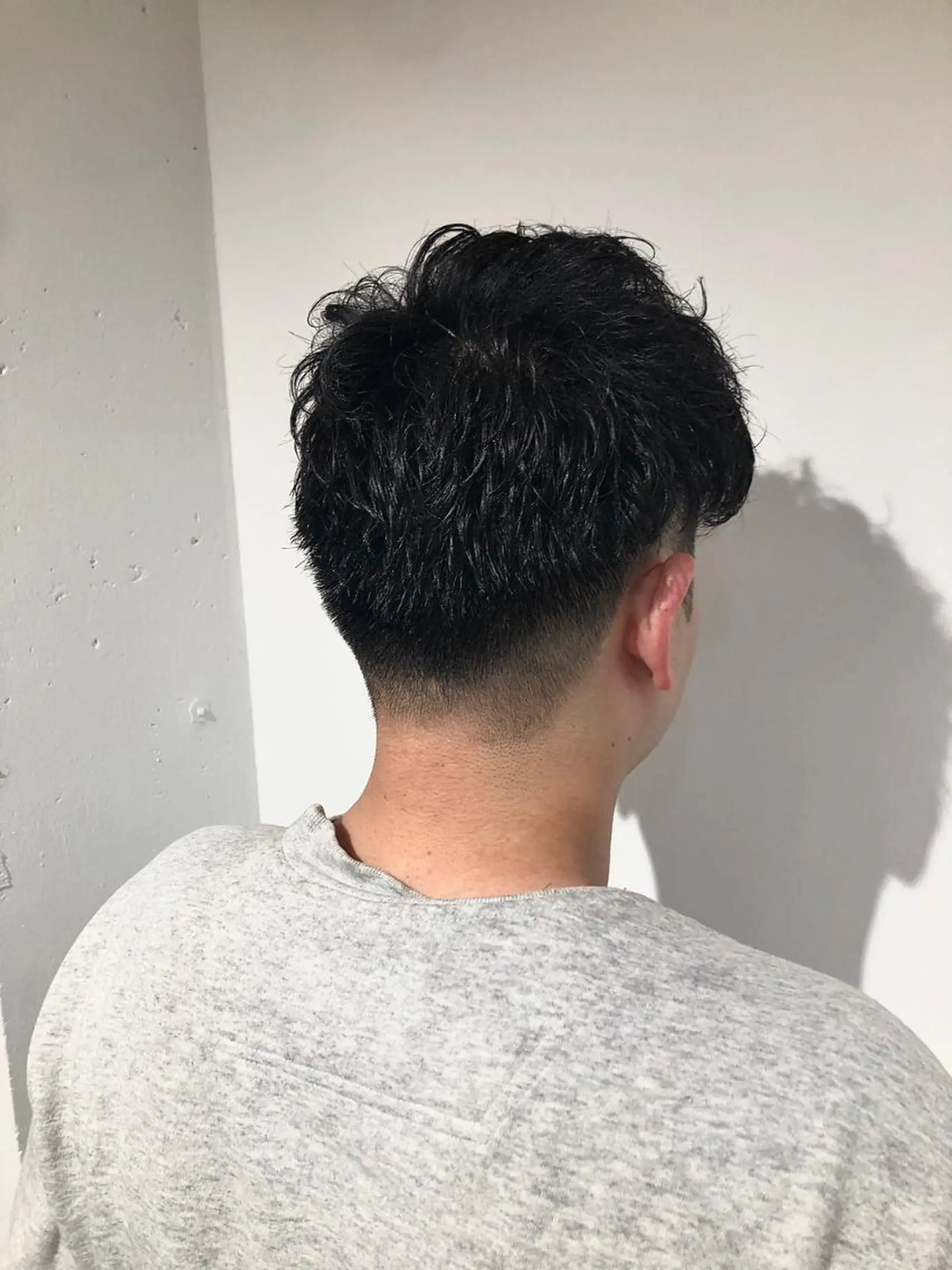 ショート メンズ アップバング ビジネス マッシュ メンズパーマ メンズツイストパーマ カット 高橋 英彦のヘアスタイル