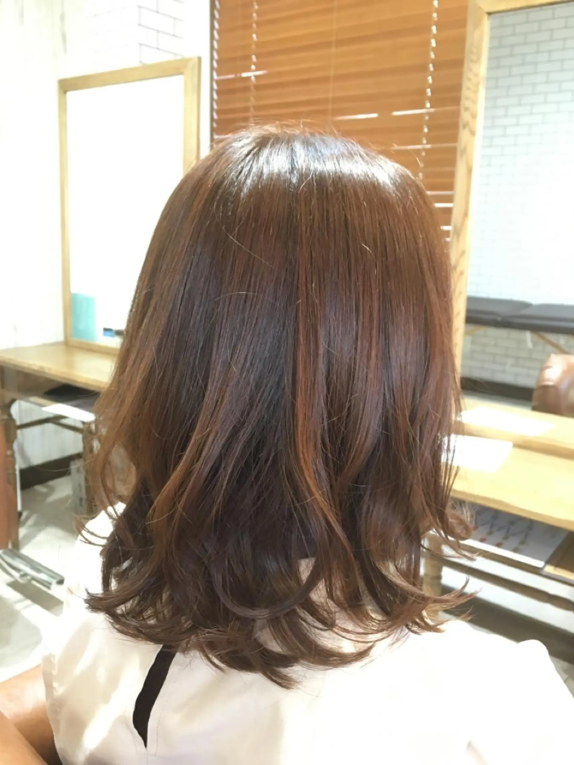 ミディアム カラー ブラウンカラー オレンジ オレンジブラウン カット ヘアカラー トリートメント fossette okadaのマツエク・マツパデザイン
