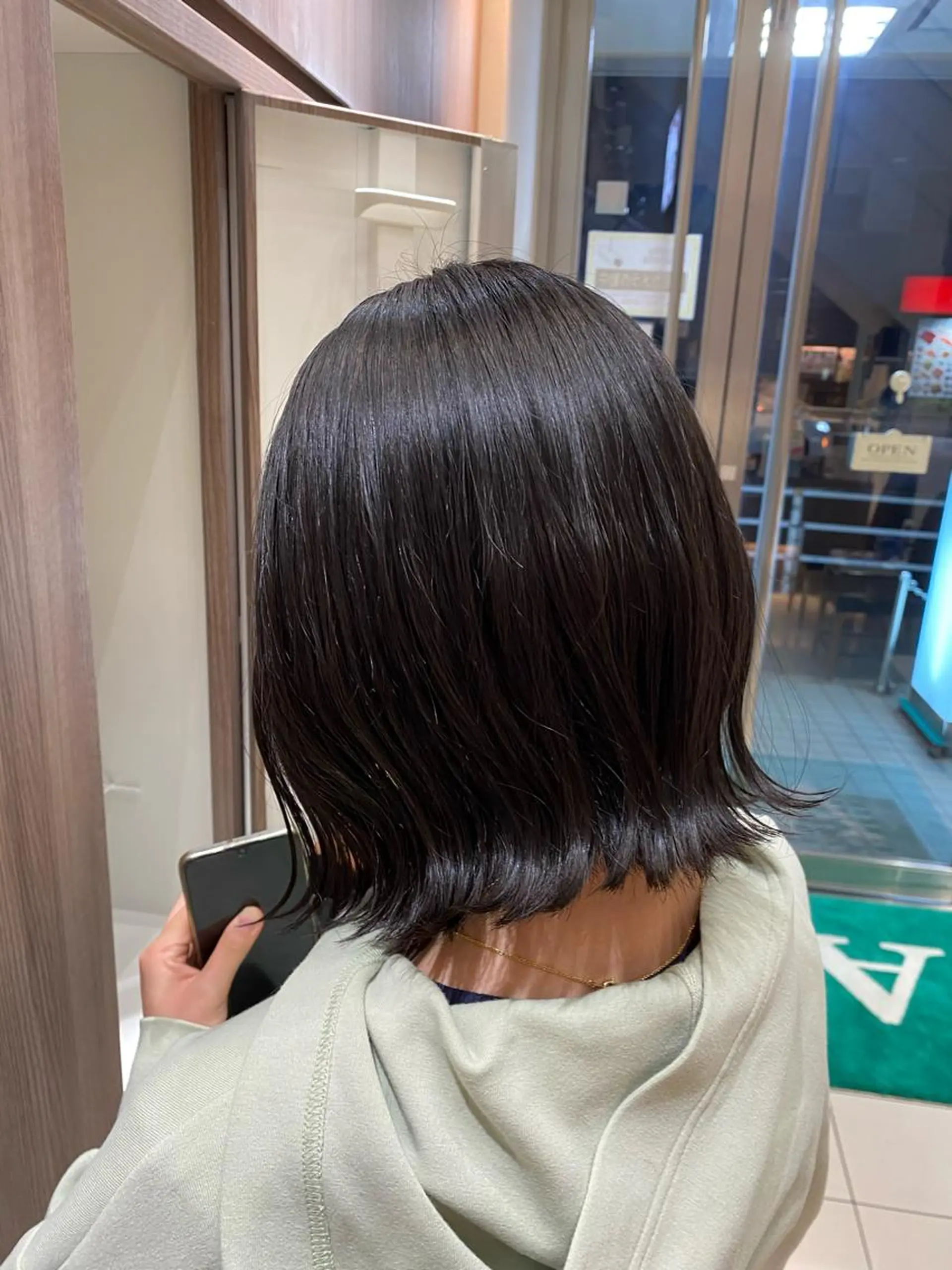 ミディアム カット 佐々木 拓海のヘアスタイル