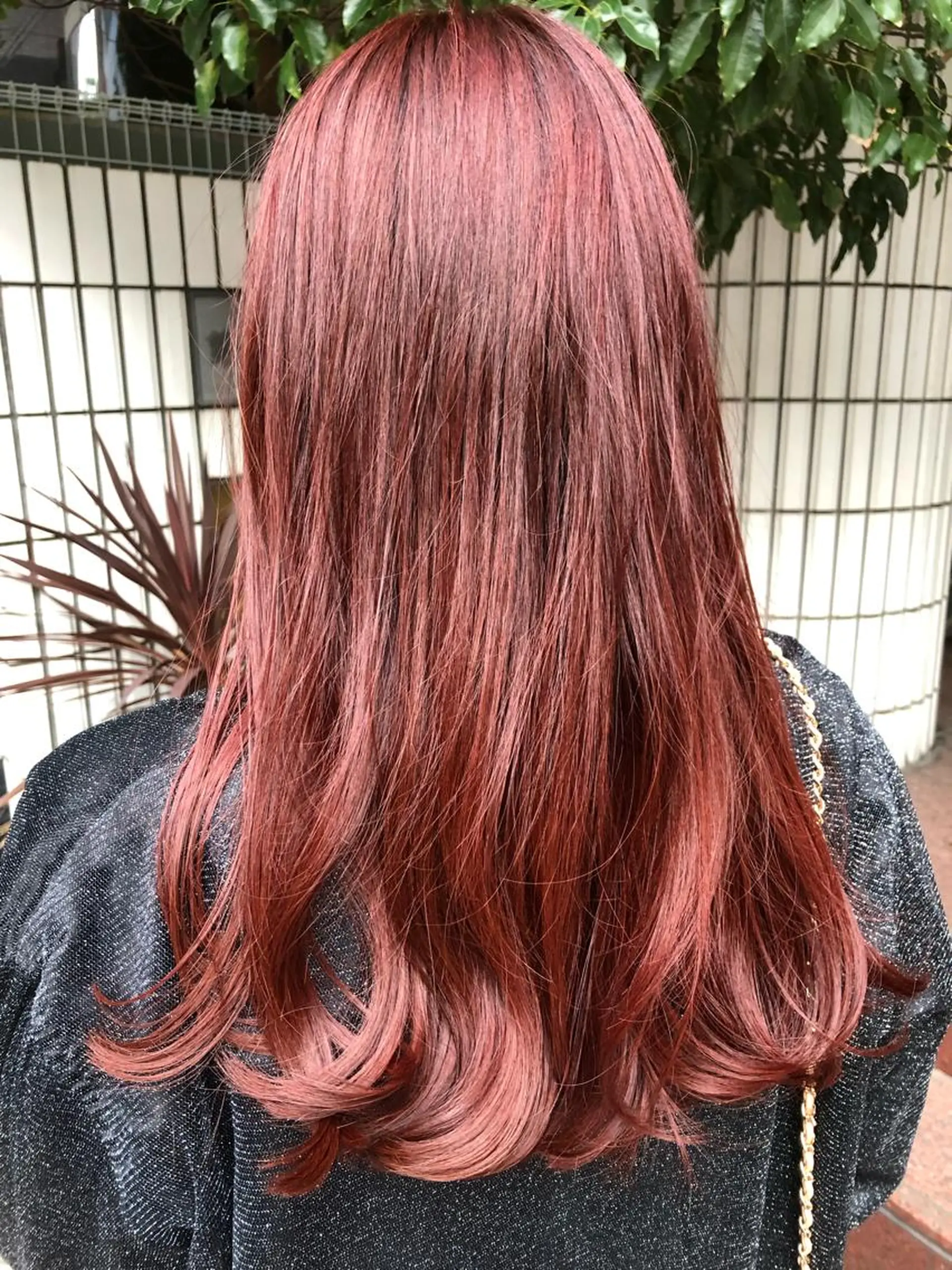 ロング カラー アッシュ ブリーチ ハイライトカラー ブリーチなしカラー ピンクカラー 【垢抜け大人髪】 TIARA西山のヘアスタイル