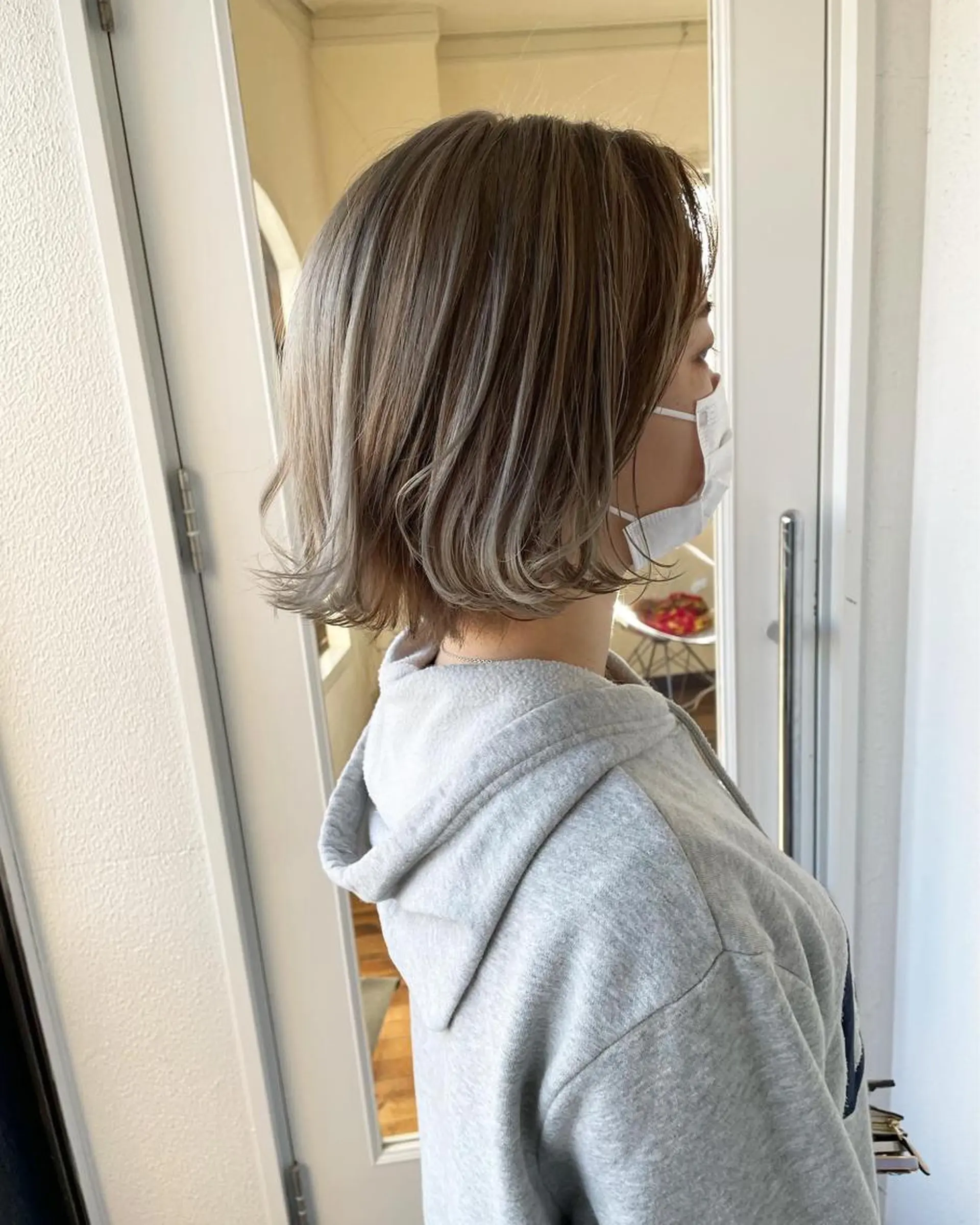 ミディアム カラー グレージュ 大嶋 宏隆のヘアスタイル