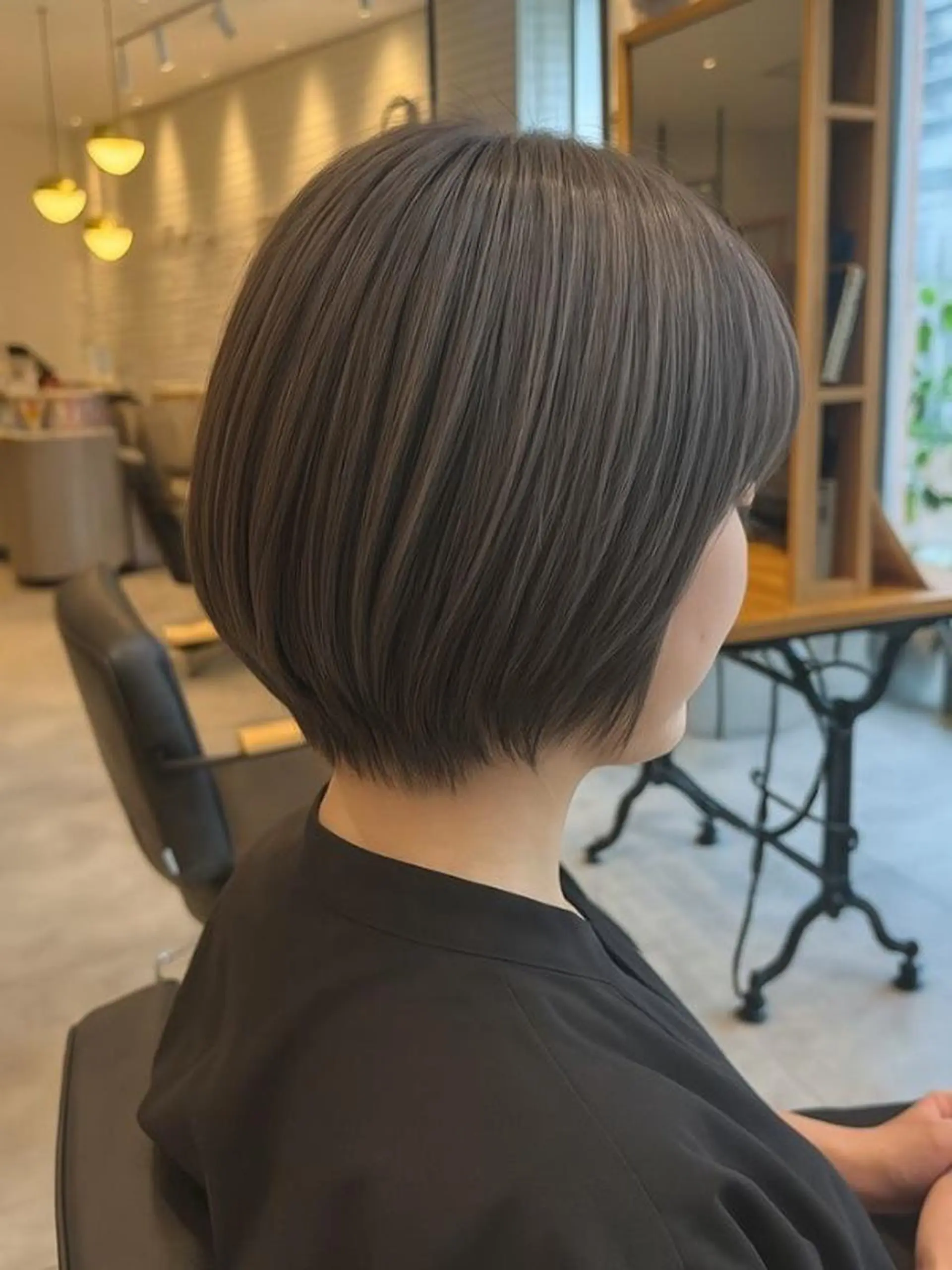 ショート カット ヘアカラー トリートメント 免田 凪沙のヘアスタイル