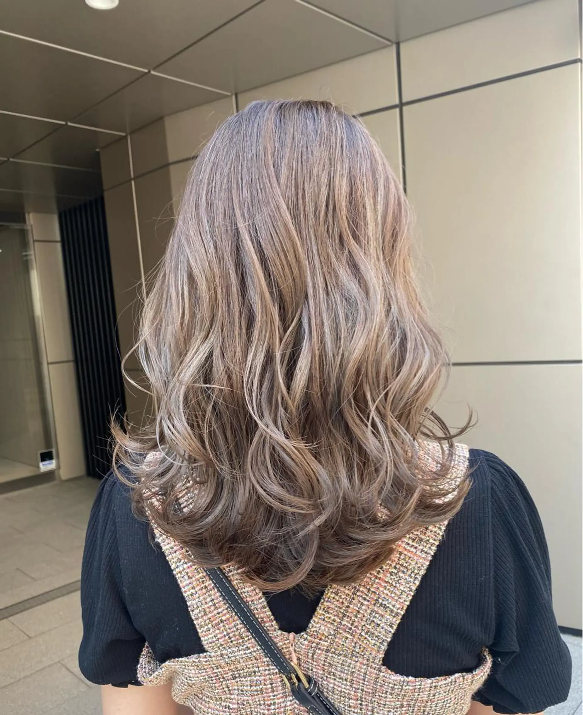 セミロング カラー カット ヘアカラー トリートメント 【博多ハイライトカラ ー】中島啓太のヘアスタイル