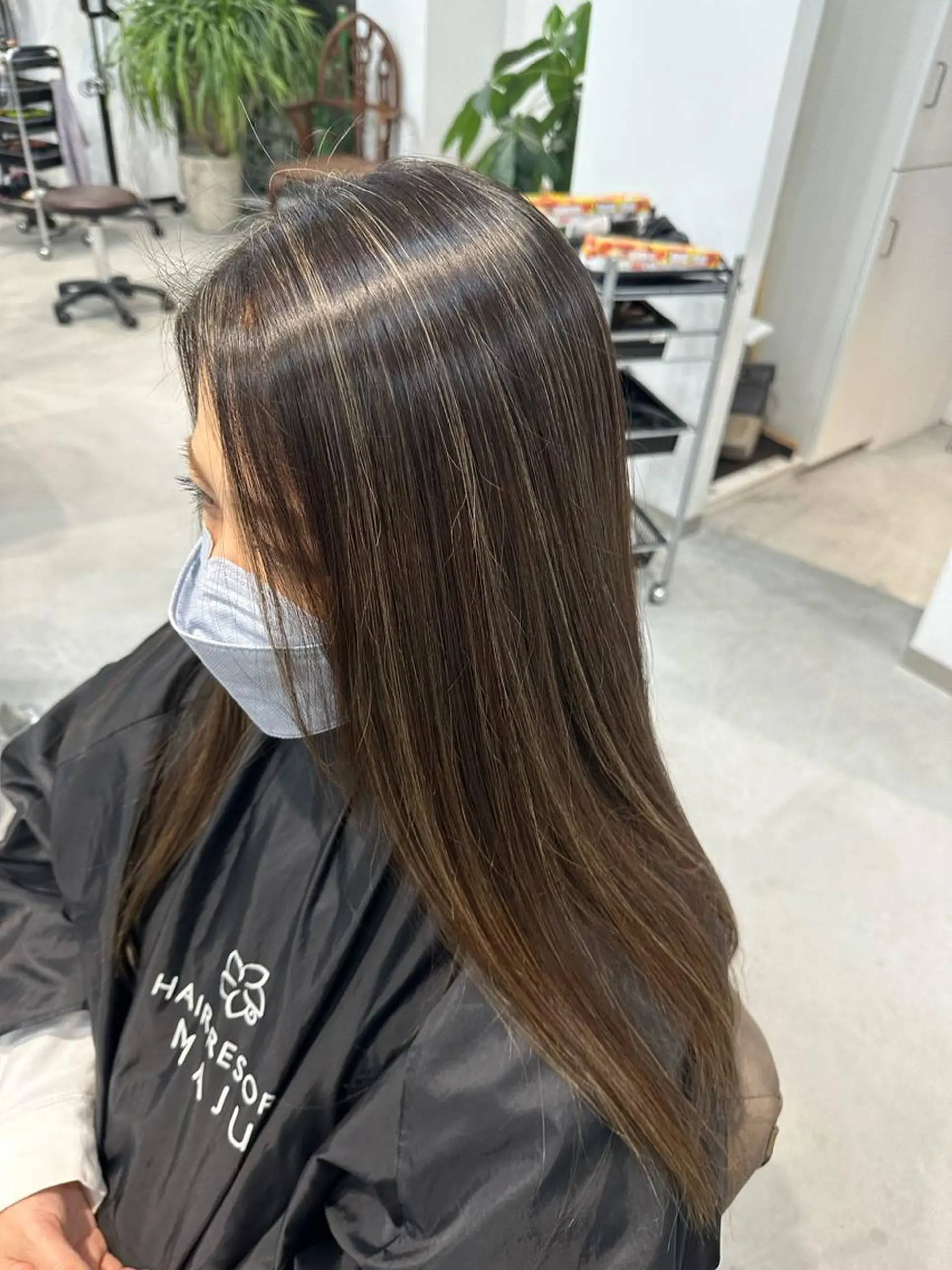 ロング カラー ハイライトカラー ハイライト カット ヘアカラー トリートメント カイリ /レイヤーカットのヘアスタイル