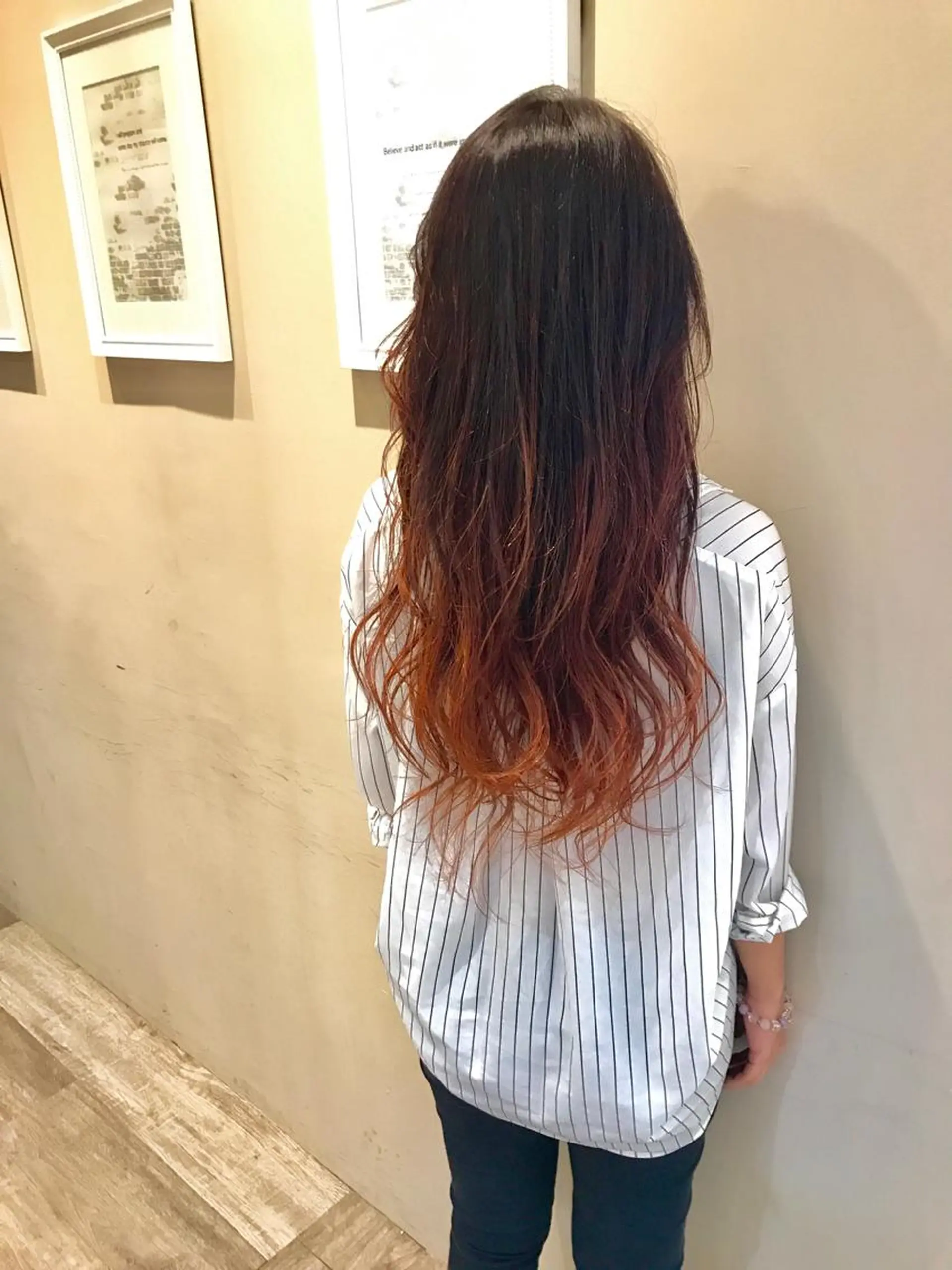ロング カラー グラデーションカラー 神野 雅樹のヘアスタイル