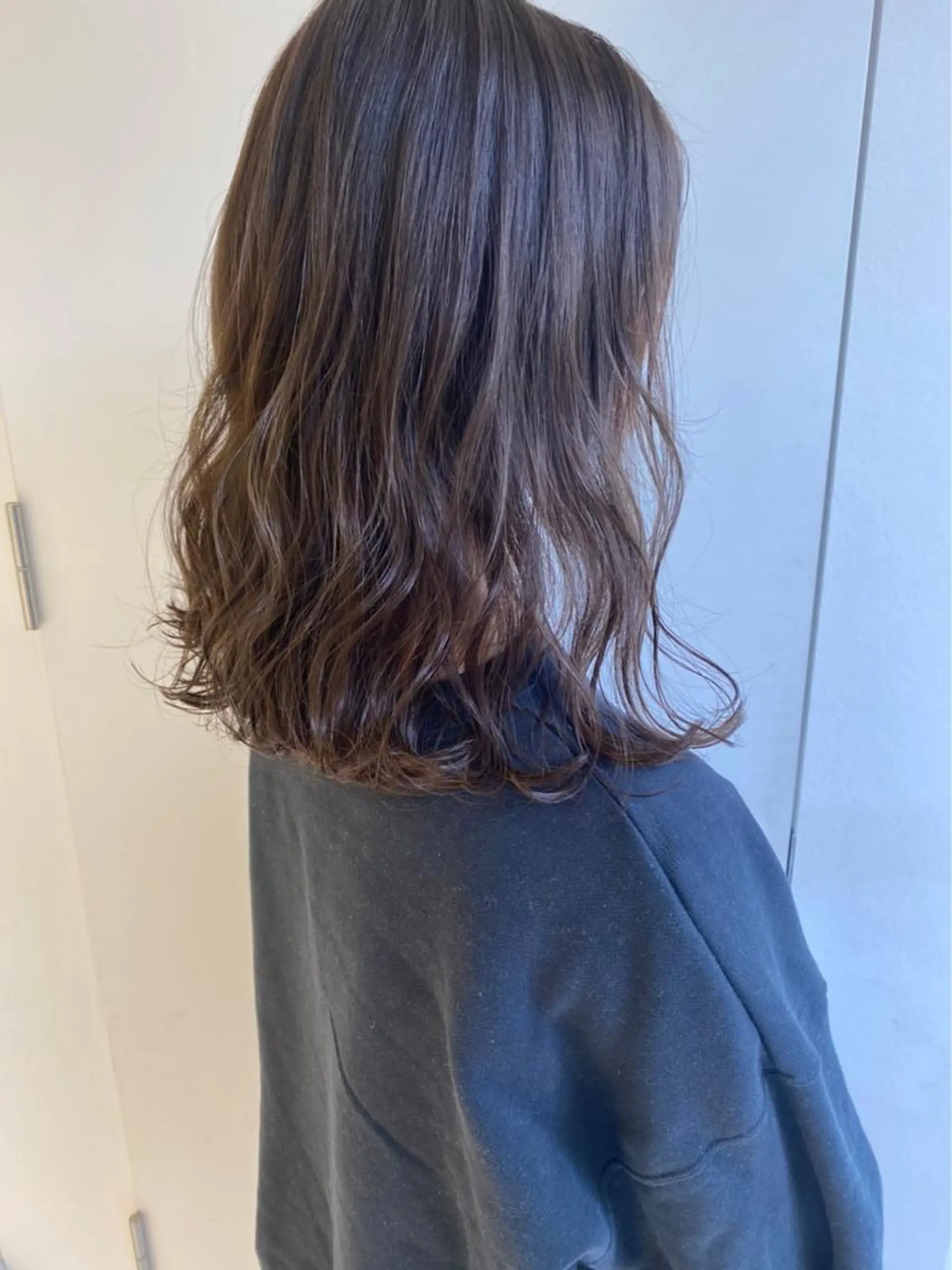 ミディアム カラー ヘアカラー トリートメント GOODDAY ヘアサロンのヘアスタイル