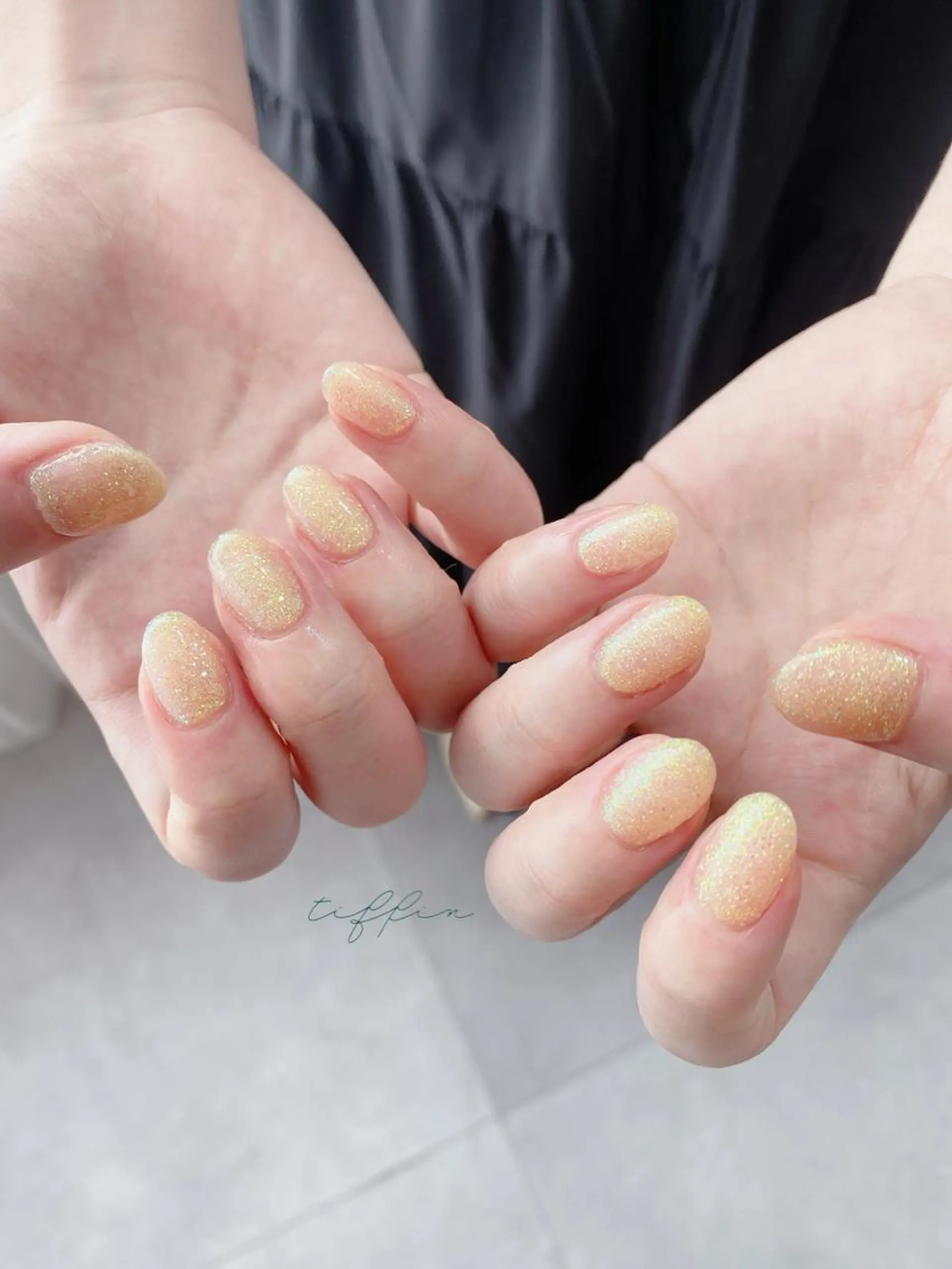 ネイル ラメ(グリッター) ワンカラーネイル シンプルネイル 夏ネイル 黄色 ハンドネイル tiffin♡ Chiaki☺︎のネイルデザイン