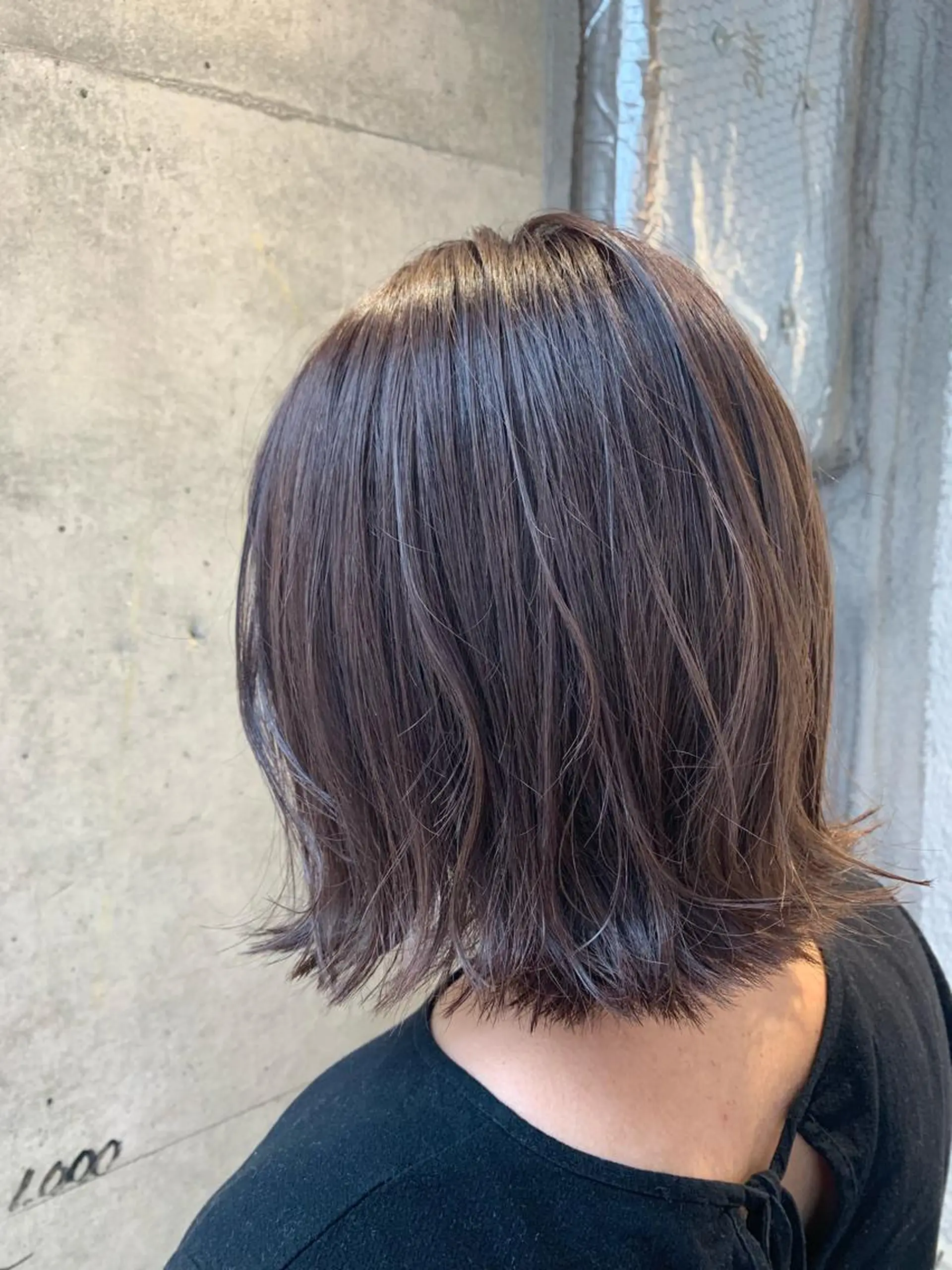 ショート カラー ブリーチ グレージュ ブリーチなしカラー カット ヘアカラー トリートメント 艶髪ハイトーンカラー 💘kazueのヘアスタイル