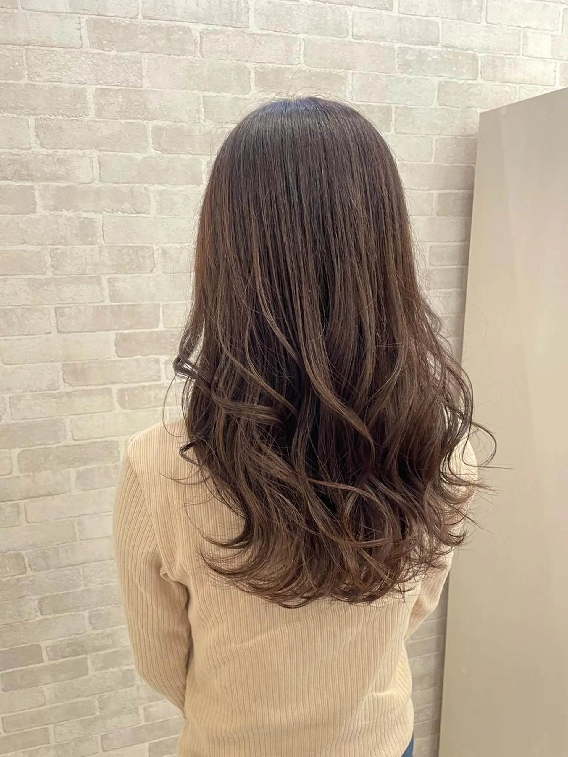 ロング カラー Well's TAIGAのヘアスタイル