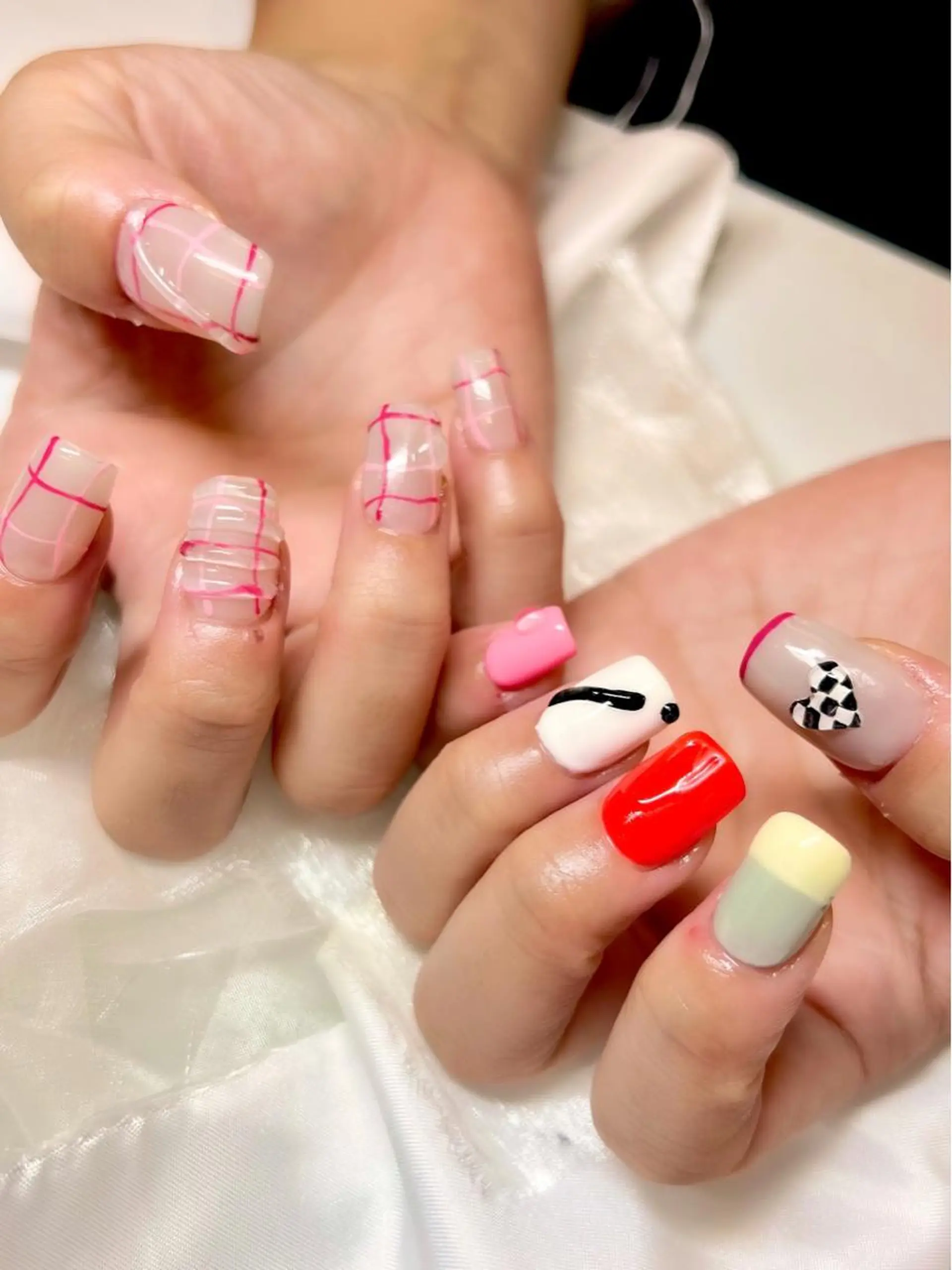 ネイル ハンドネイル clover nailのネイルデザイン