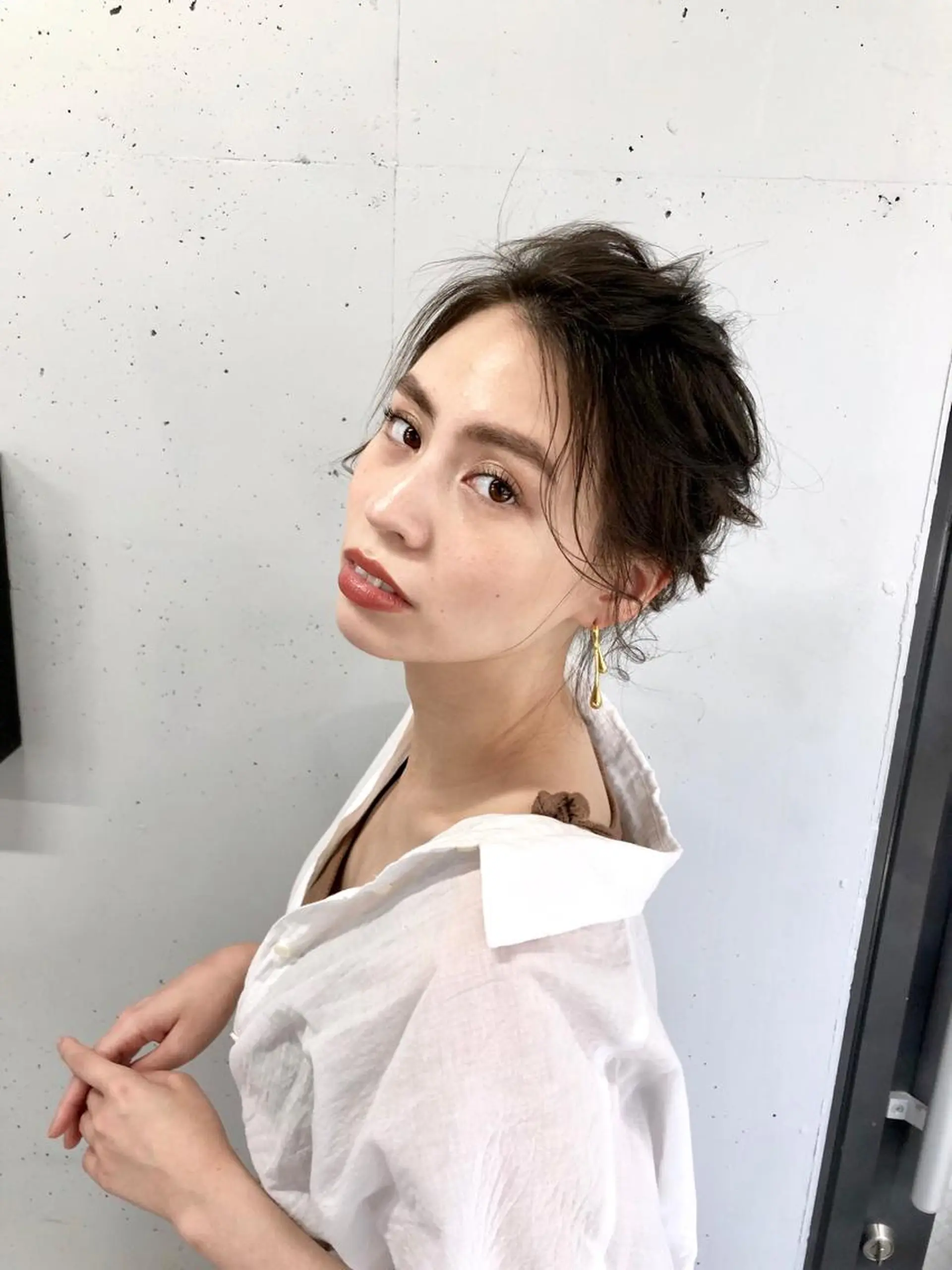 ミディアム ヘアアレンジ お団子ヘア ヘアセット 新井 広樹のヘアスタイル