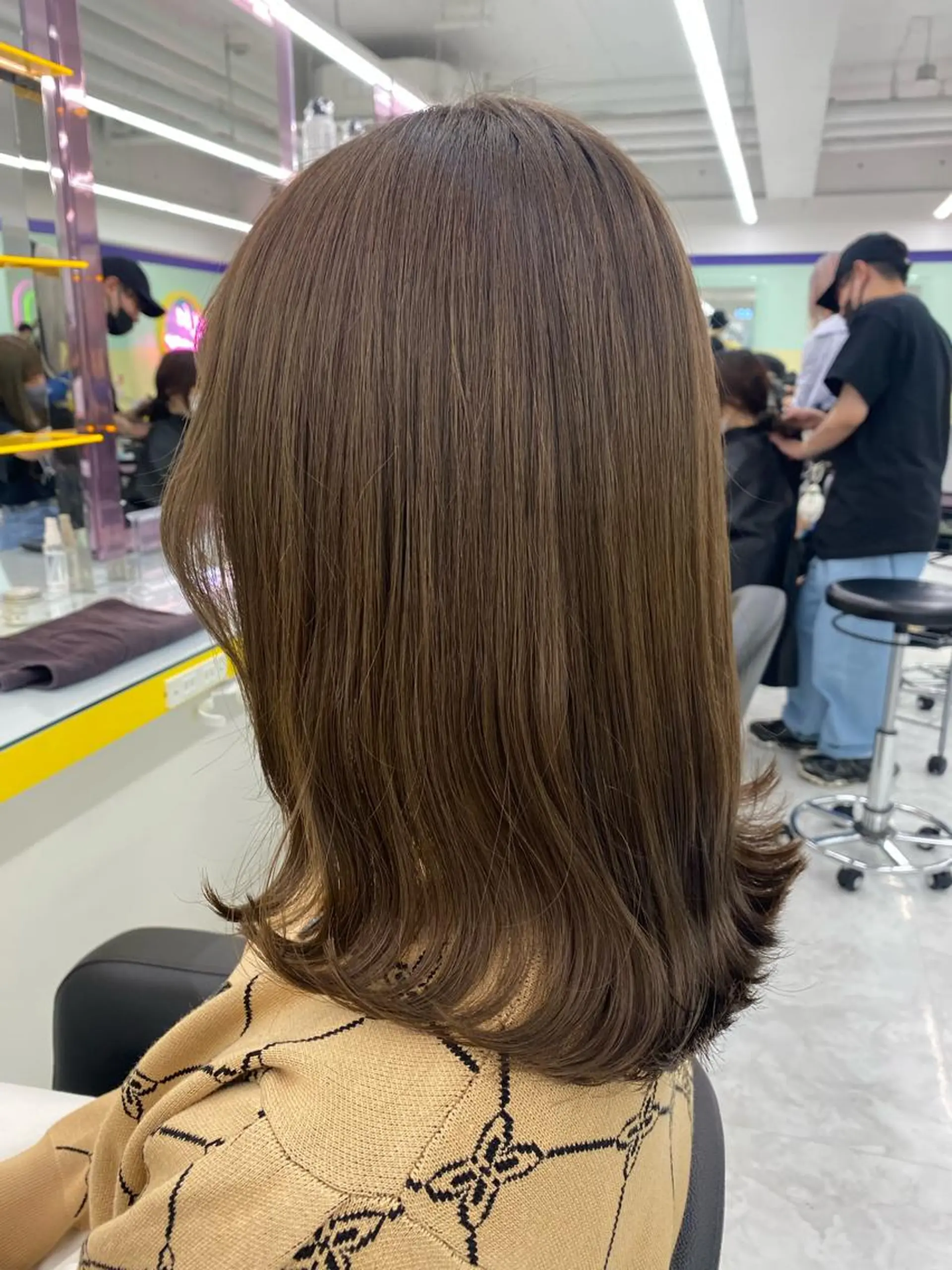 セミロング カラー ヘアアレンジ アッシュ オリーブカラー linette所属・🐩推し活🐩 FUTABA🍒のヘアスタイル