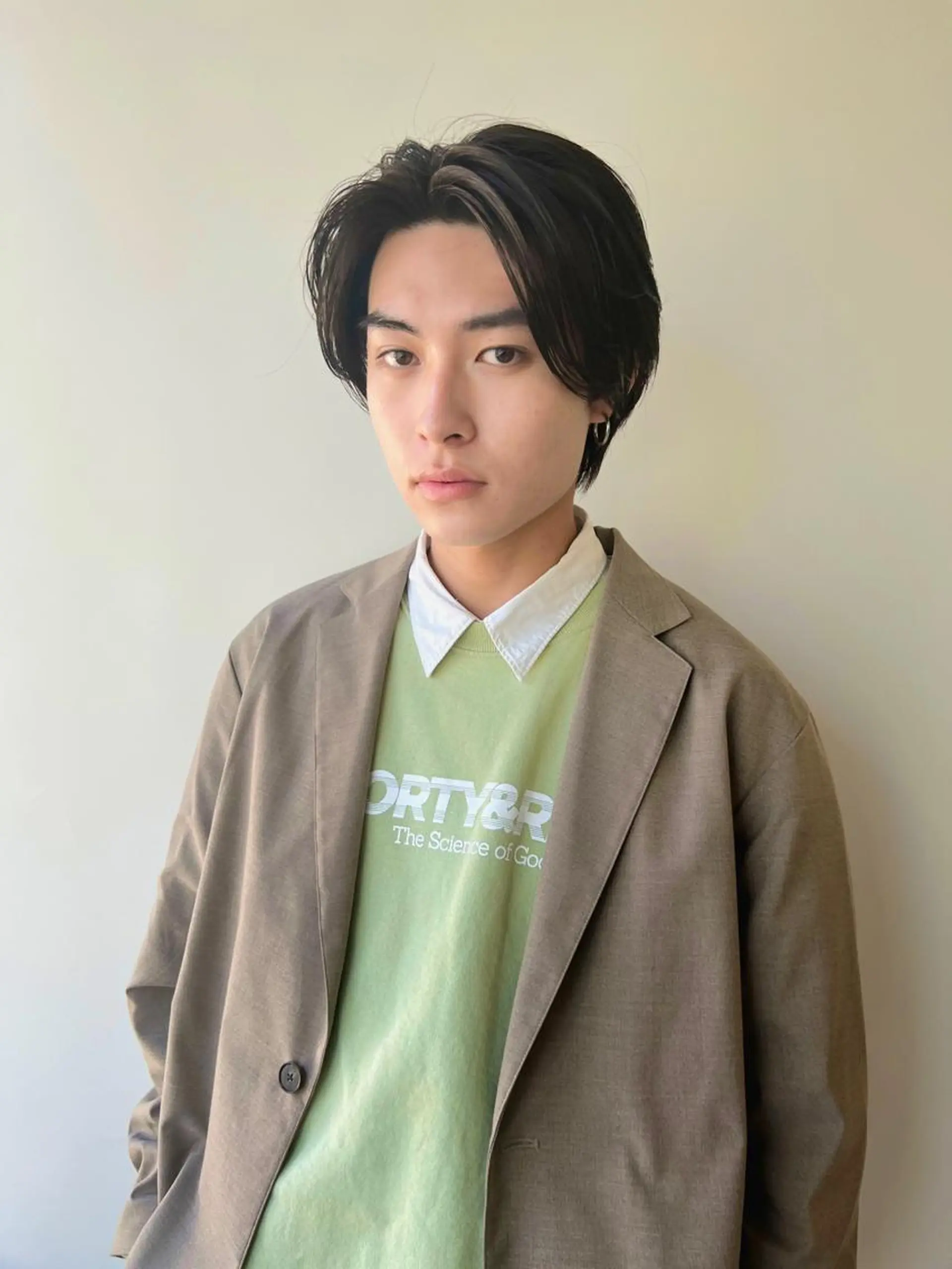 ショート メンズ センターパート カット メンズカット曲がる 縮毛矯正佐々木タクマのヘアスタイル