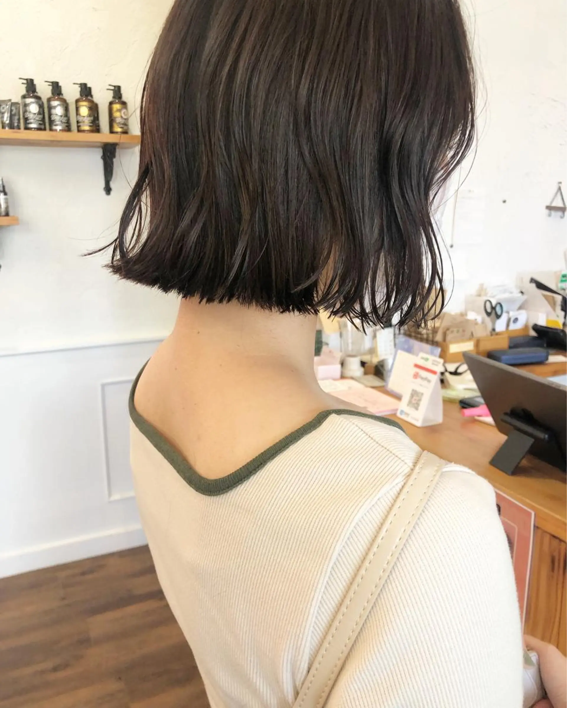 ショート カラー ボブ カット ヘアカラー トリートメント 江原 彩華のヘアスタイル