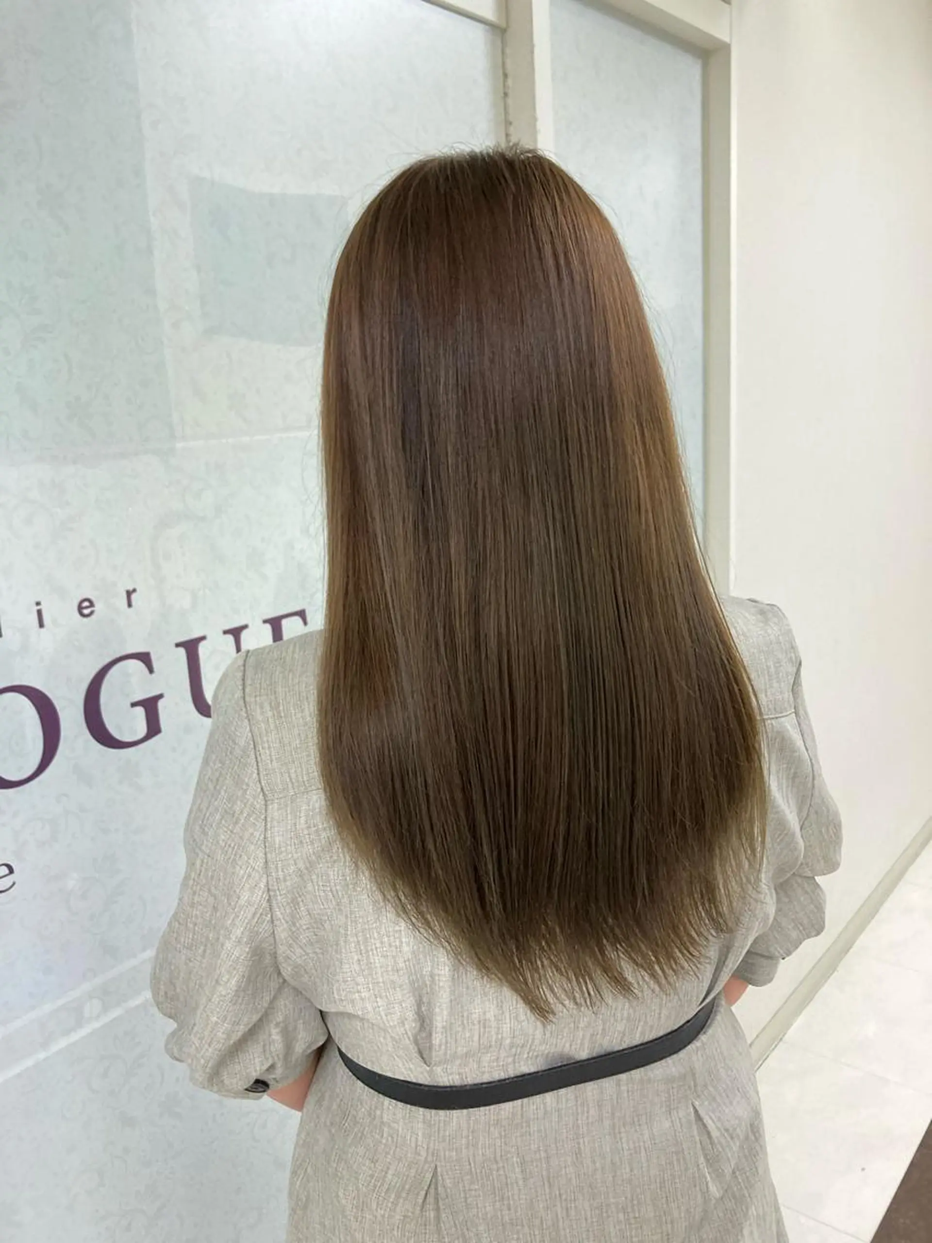 ロング カラー 透明感カラー グレージュ カーキグレージュ 中嶋 ナカジマのヘアスタイル