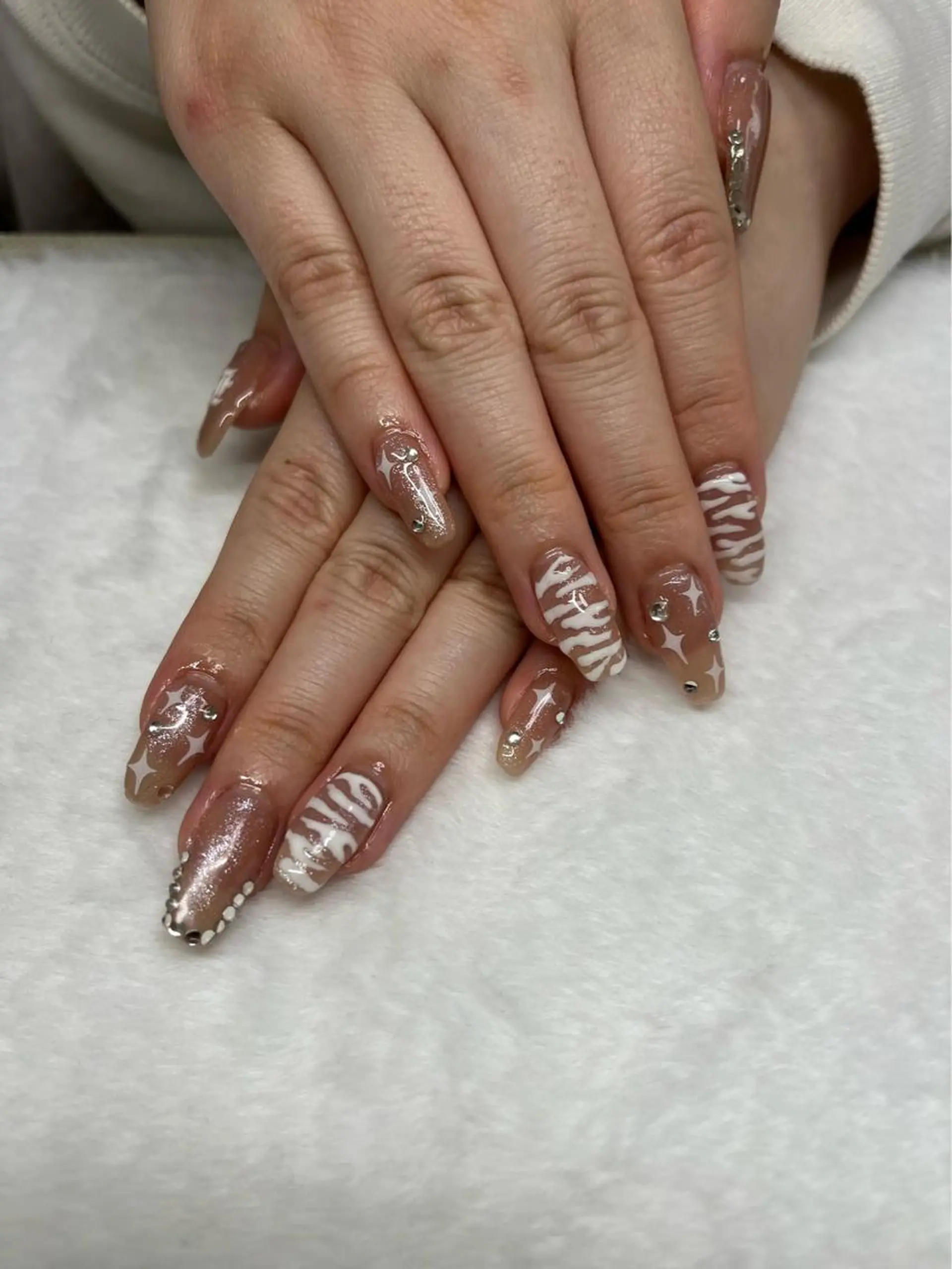 ネイル nail.salon .Reversalのネイルデザイン