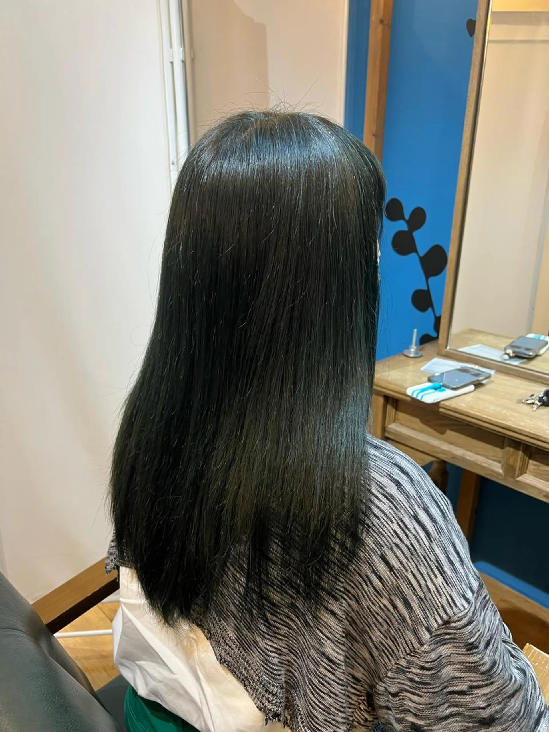 カラー ブリーチ 須永 優希のヘアスタイル