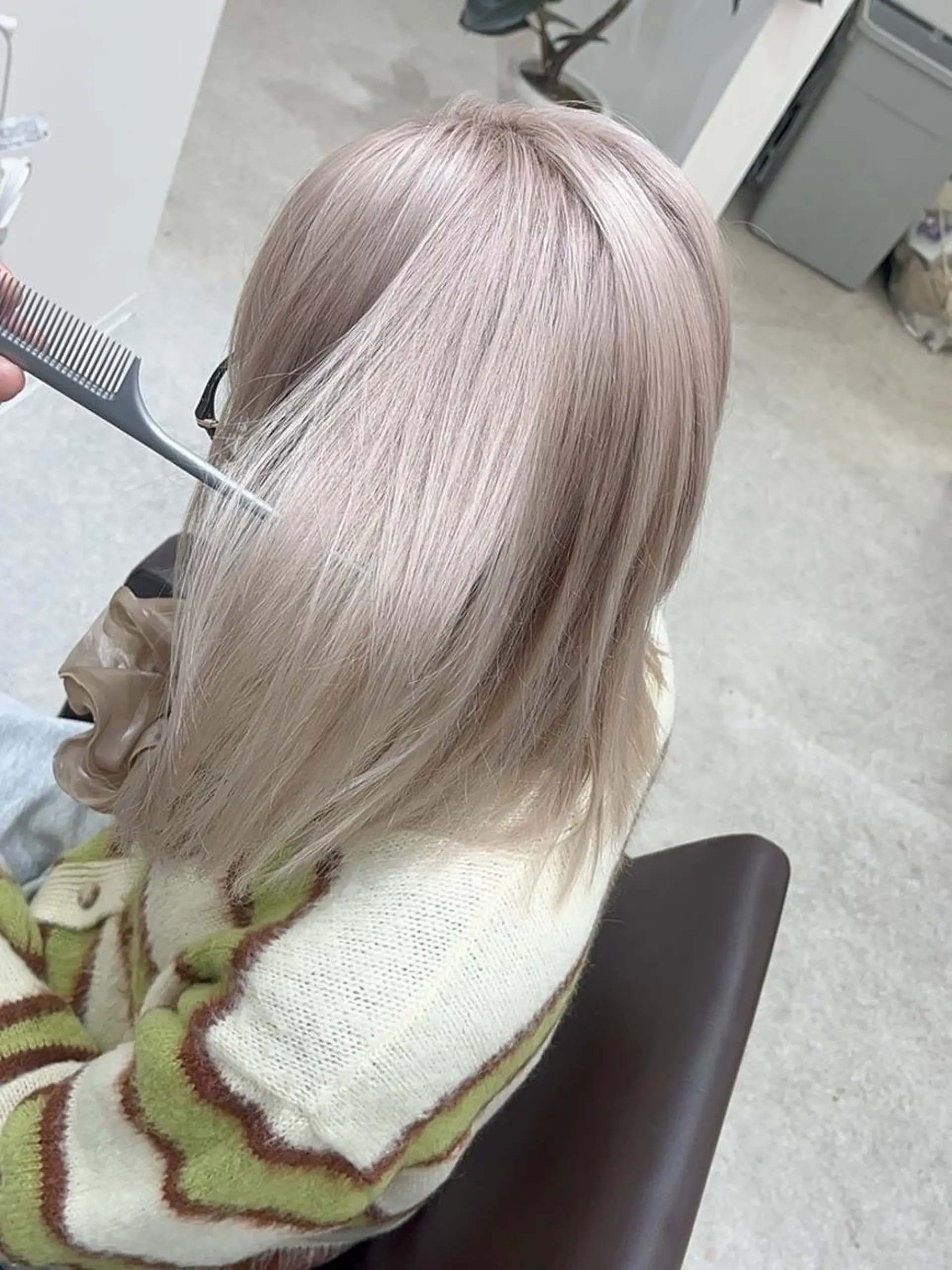 セミロング カラー ブリーチ ダブルカラー ヘアカラー トリートメント ✨【公式】 juhl.横浜✨のヘアスタイル