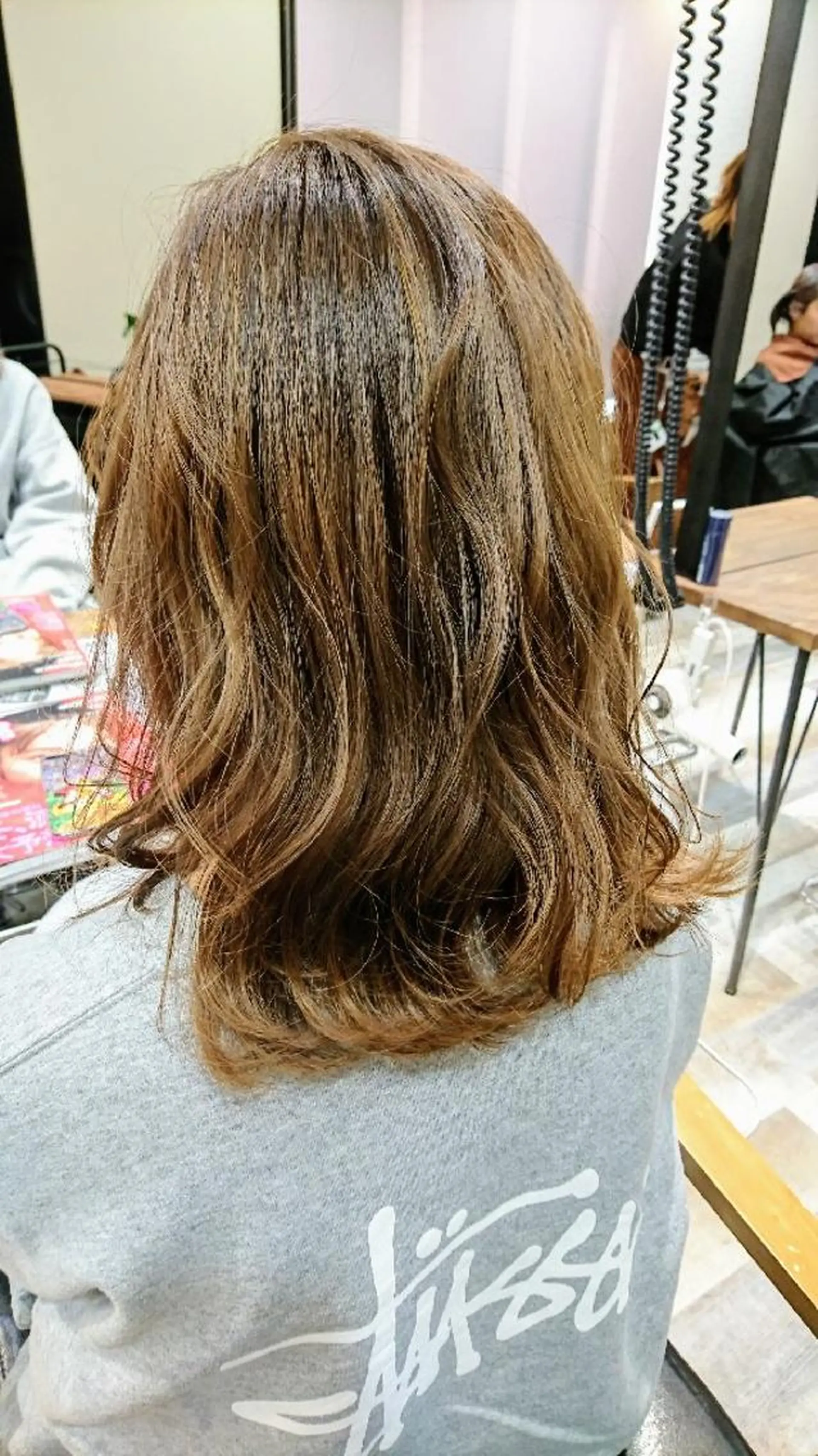 ミディアム カラー アッシュ ベージュカラー ACROあべの店所属・艶カラー/インナー /グラデ/大西小百合のヘアスタイル