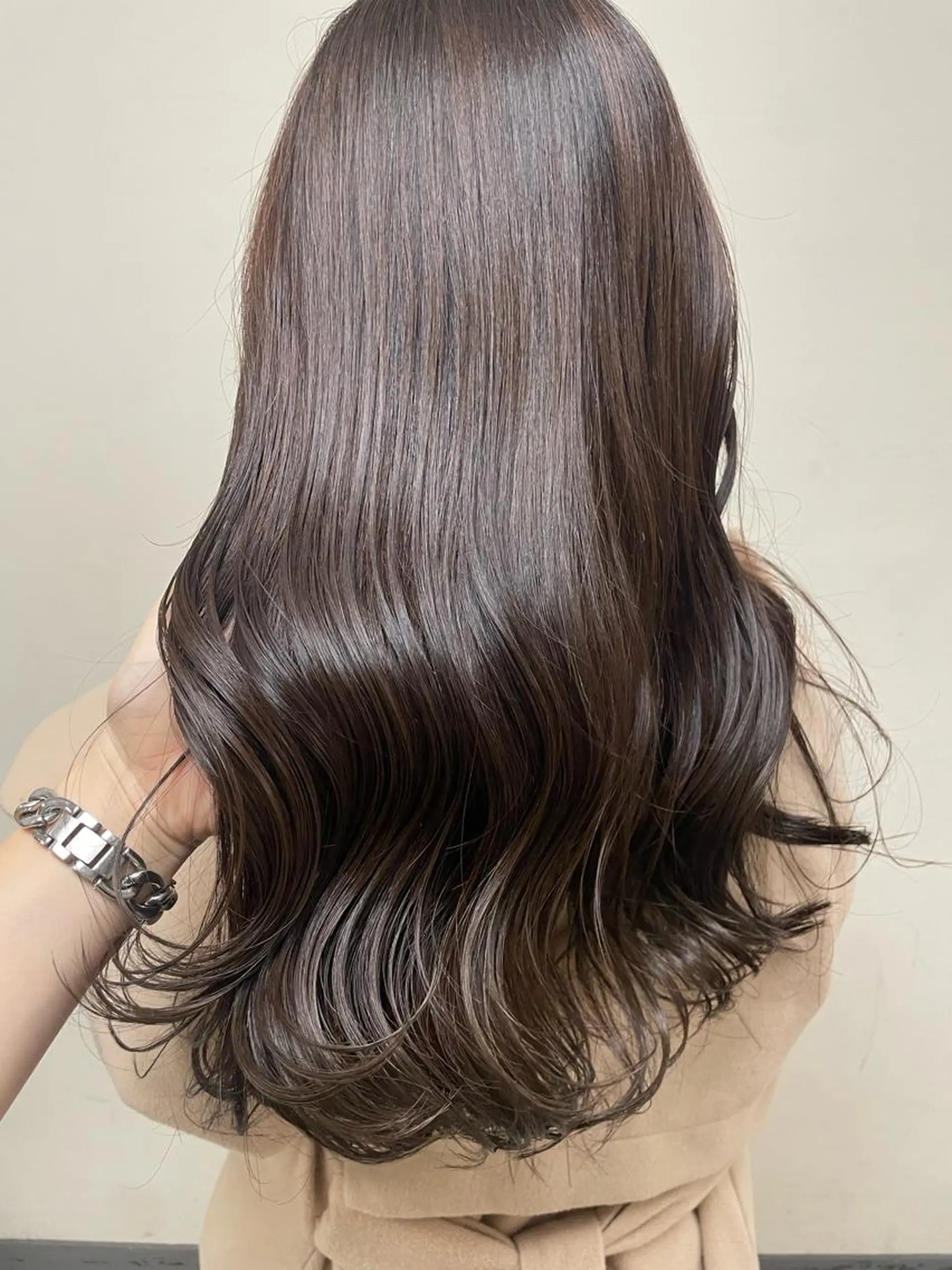 セミロング 髪質改善カラー 🫧川井麻由のヘアスタイル