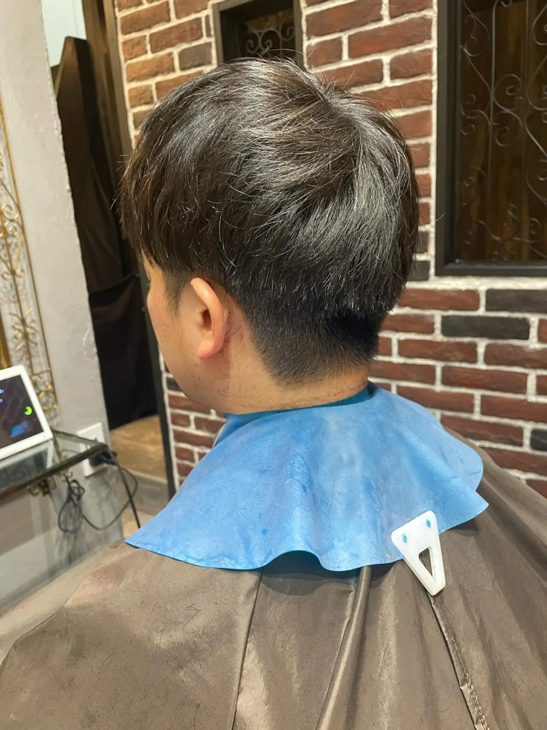 ショート メンズ センターパート マッシュ 飯塚 沙衣のヘアスタイル