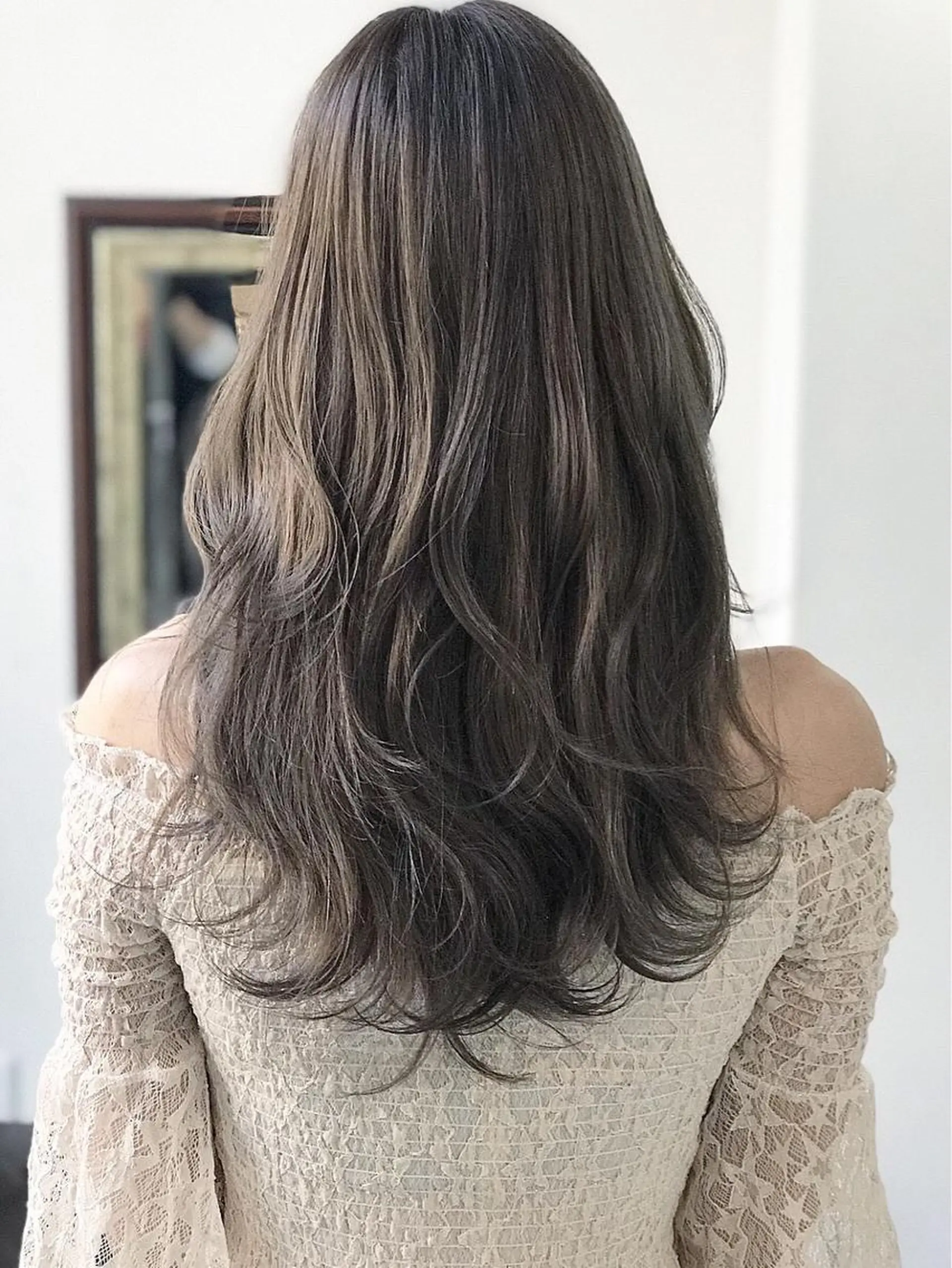 ロング カラー 透明感カラー エクステ（レミー毛） NINEのヘアスタイル