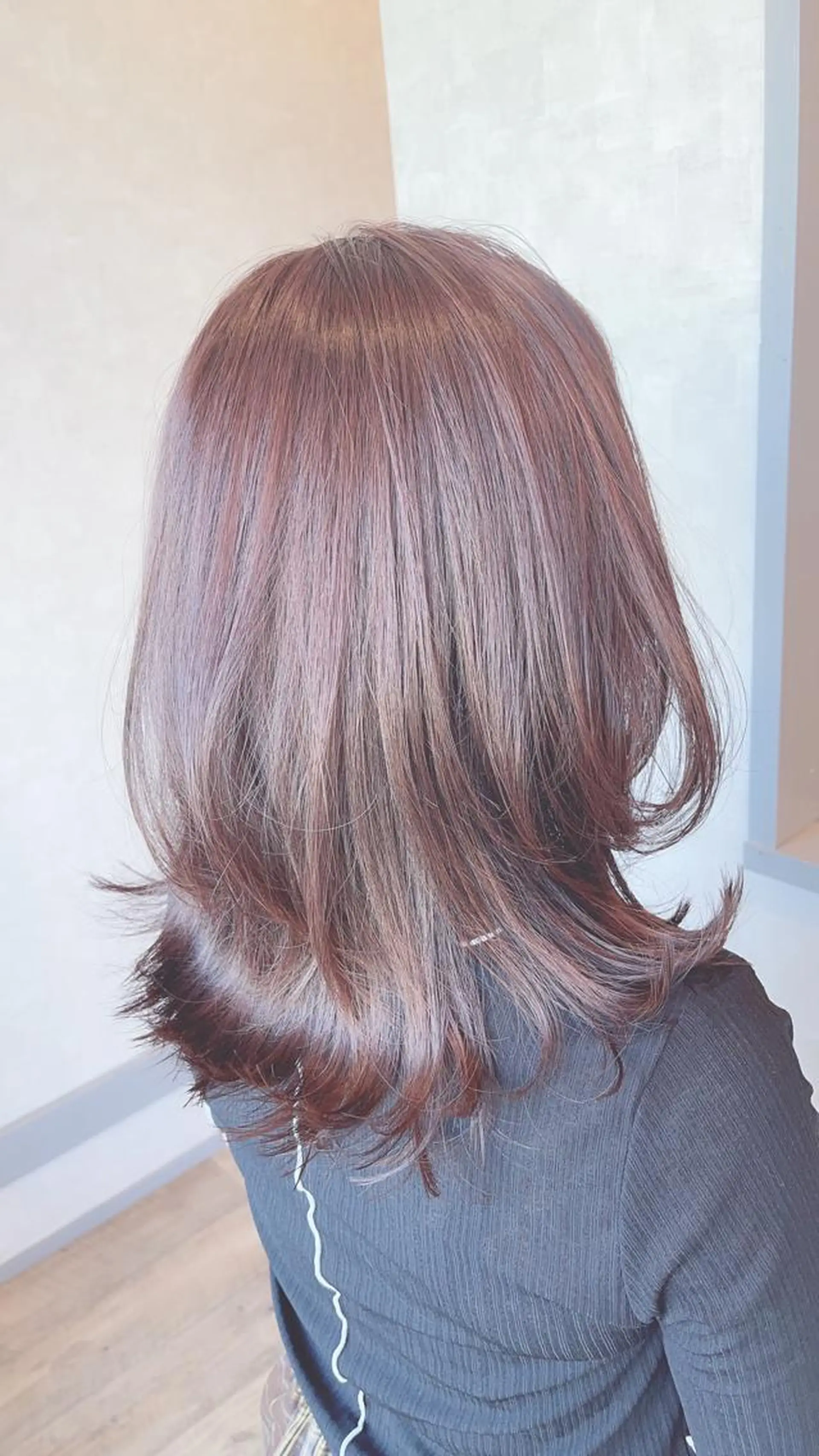 セミロング カット ヘアカラー トリートメント DECIDE L.A.W所属・【DECIDE L.A.W】氏原　将のヘアスタイル
