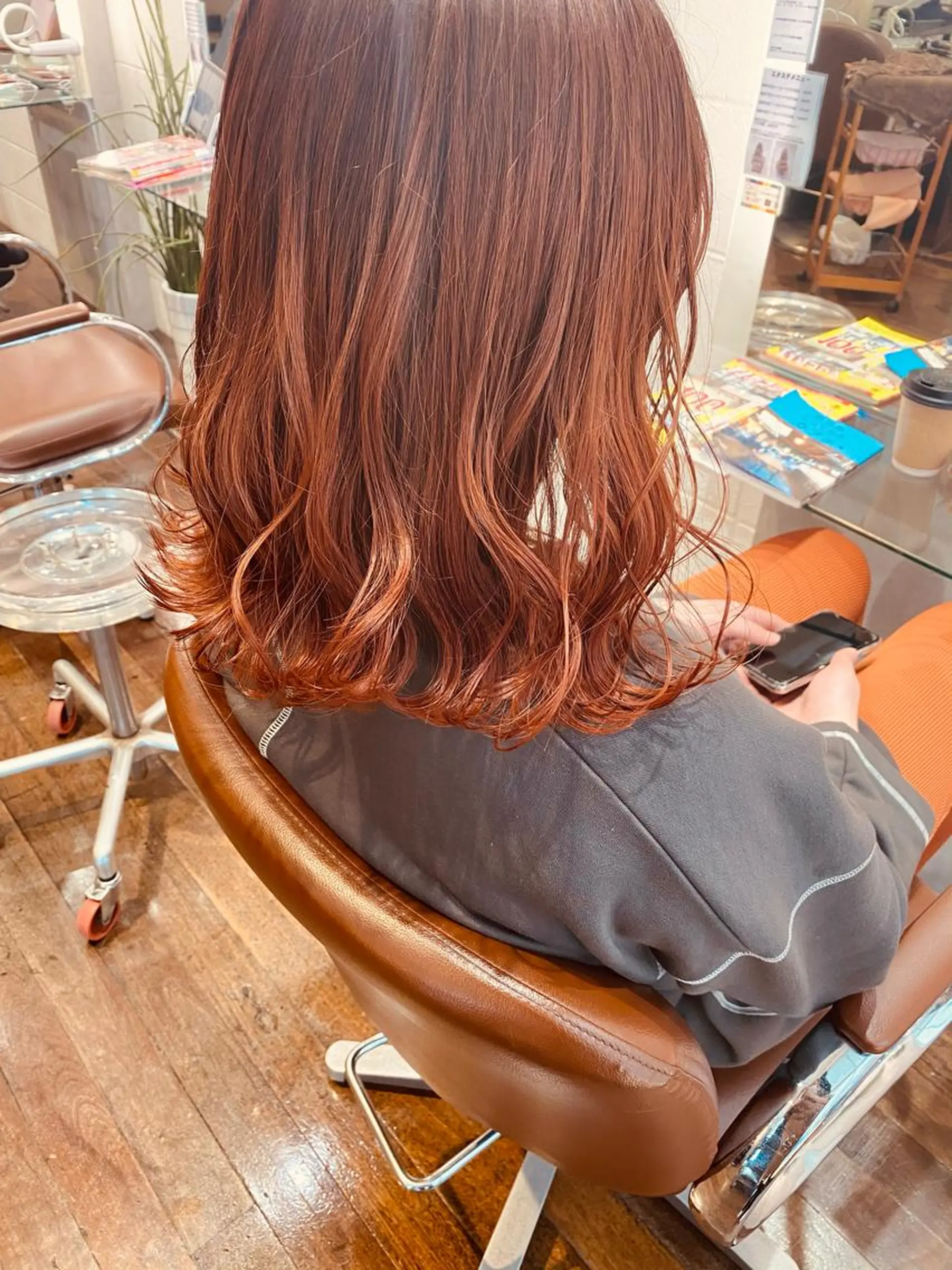 ミディアム カラー カシス オレンジ ヘアカラー chic.🍋 Kirariのヘアスタイル