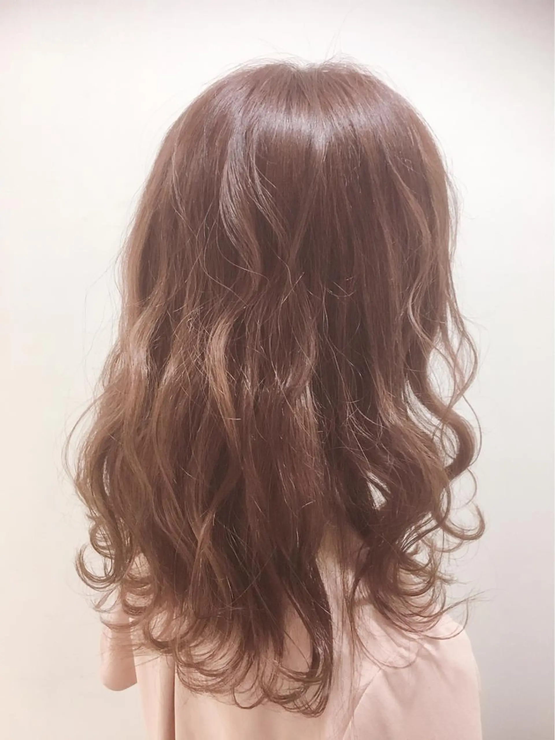 セミロング カラー ブリーチ ピンクカラー 永井 大希のヘアスタイル
