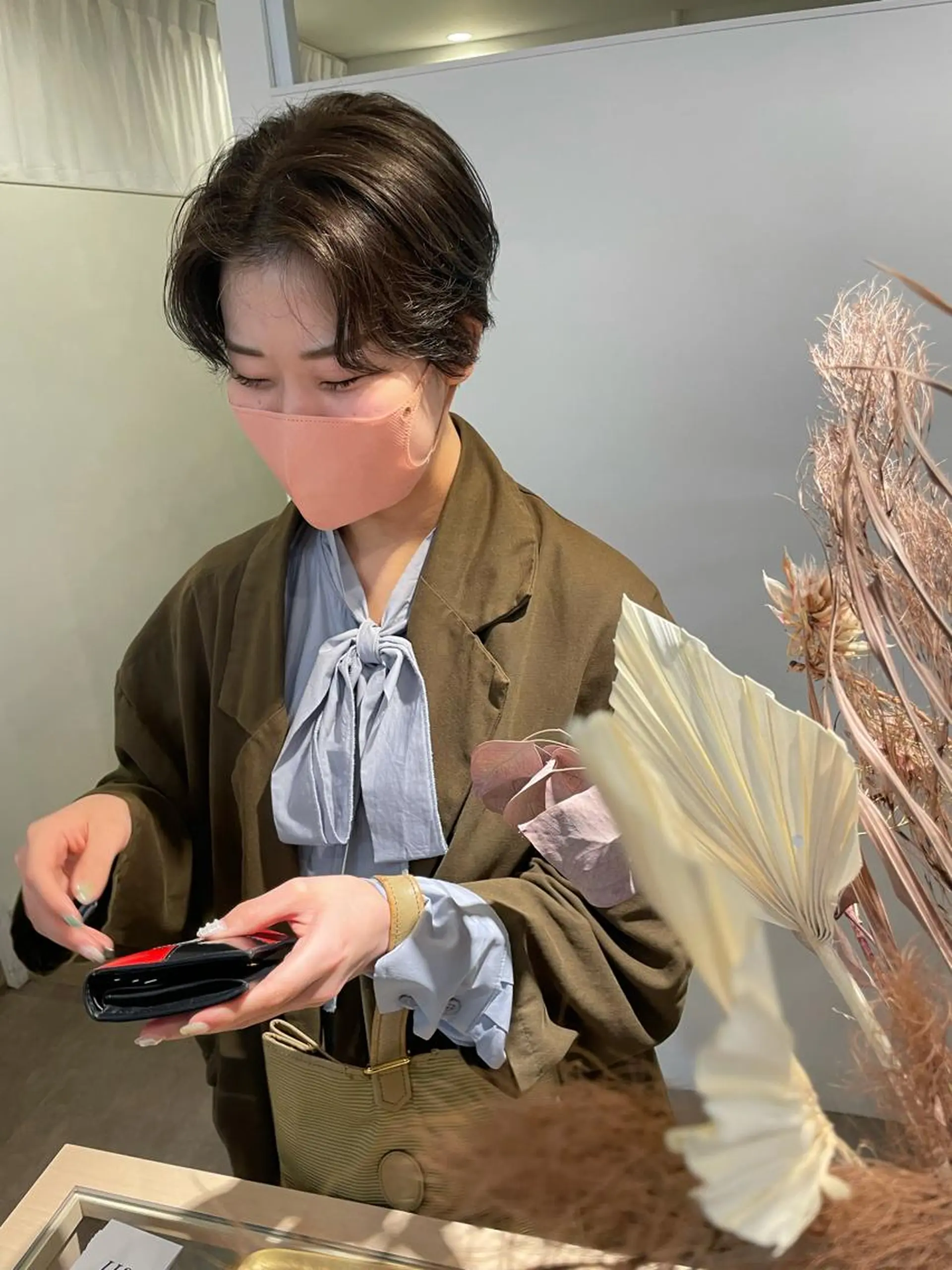 ショート カット ヘアカラー 大迫 江梨のヘアスタイル