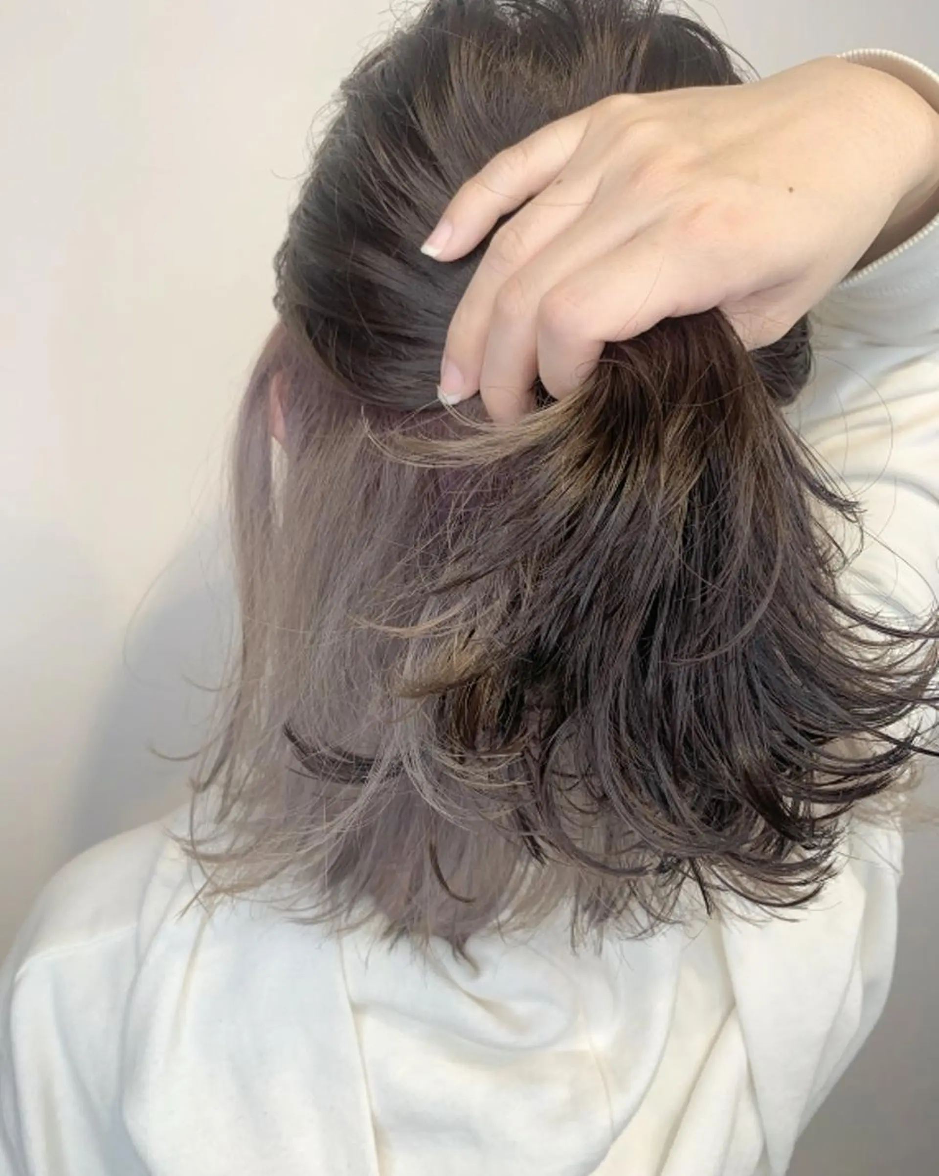 ミディアム カラー ミディアムパーマ アッシュ アッシュブラウン ベージュカラー 黒髪 カット ヘアカラー N° aria 三軒茶屋のヘアスタイル