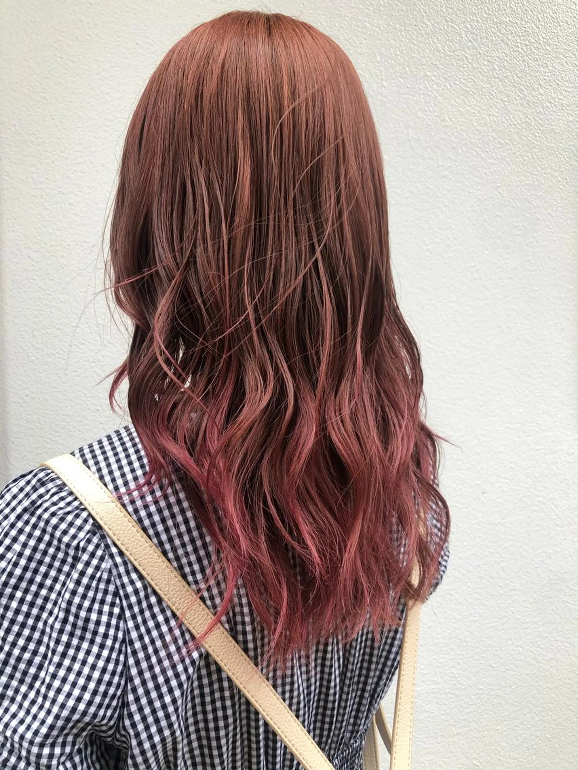 セミロング カラー 🩰オリーブ/ ベージュ松本咲花🩰のヘアスタイル