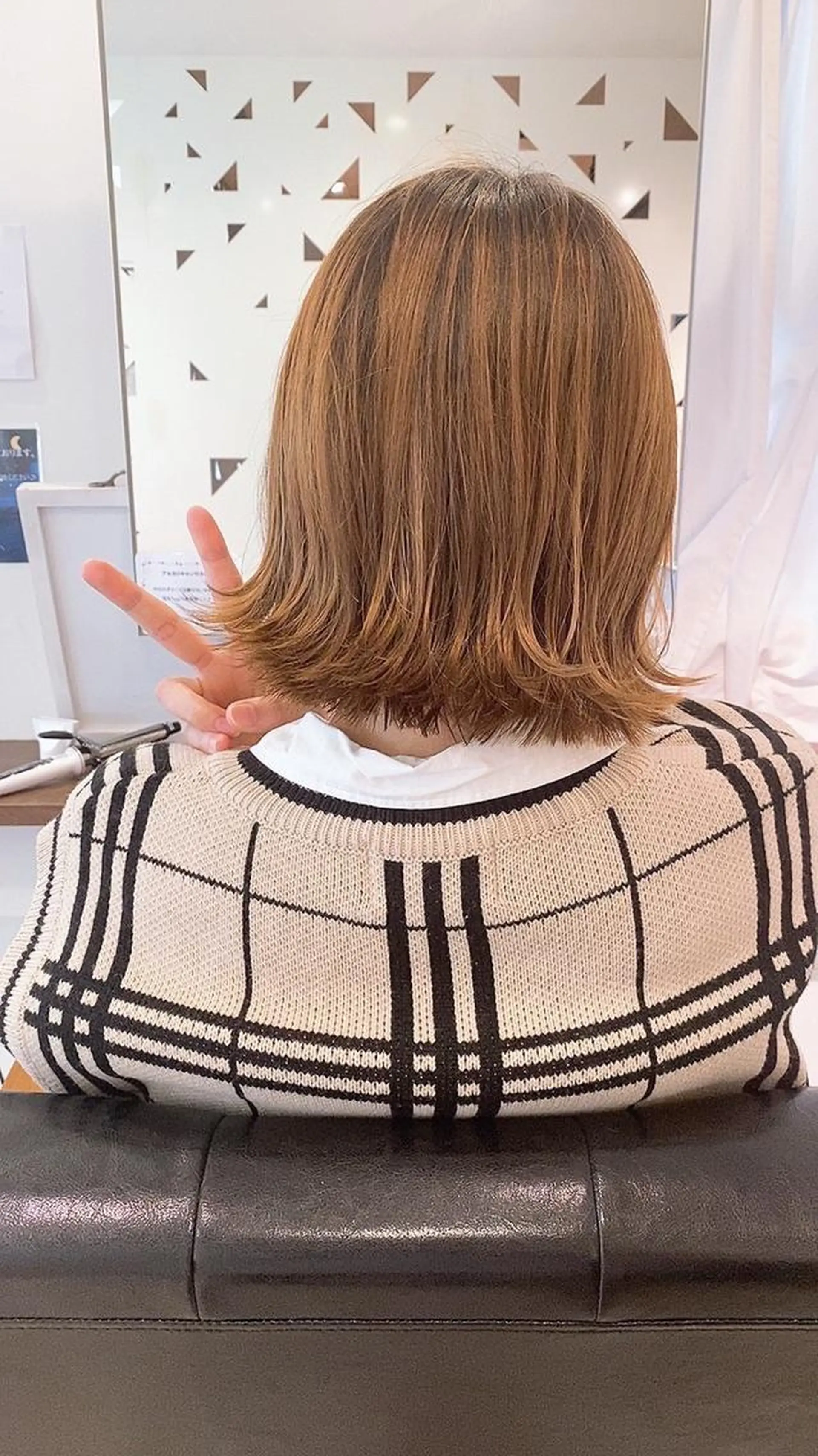 ミディアム カラー 近藤 若菜のヘアスタイル