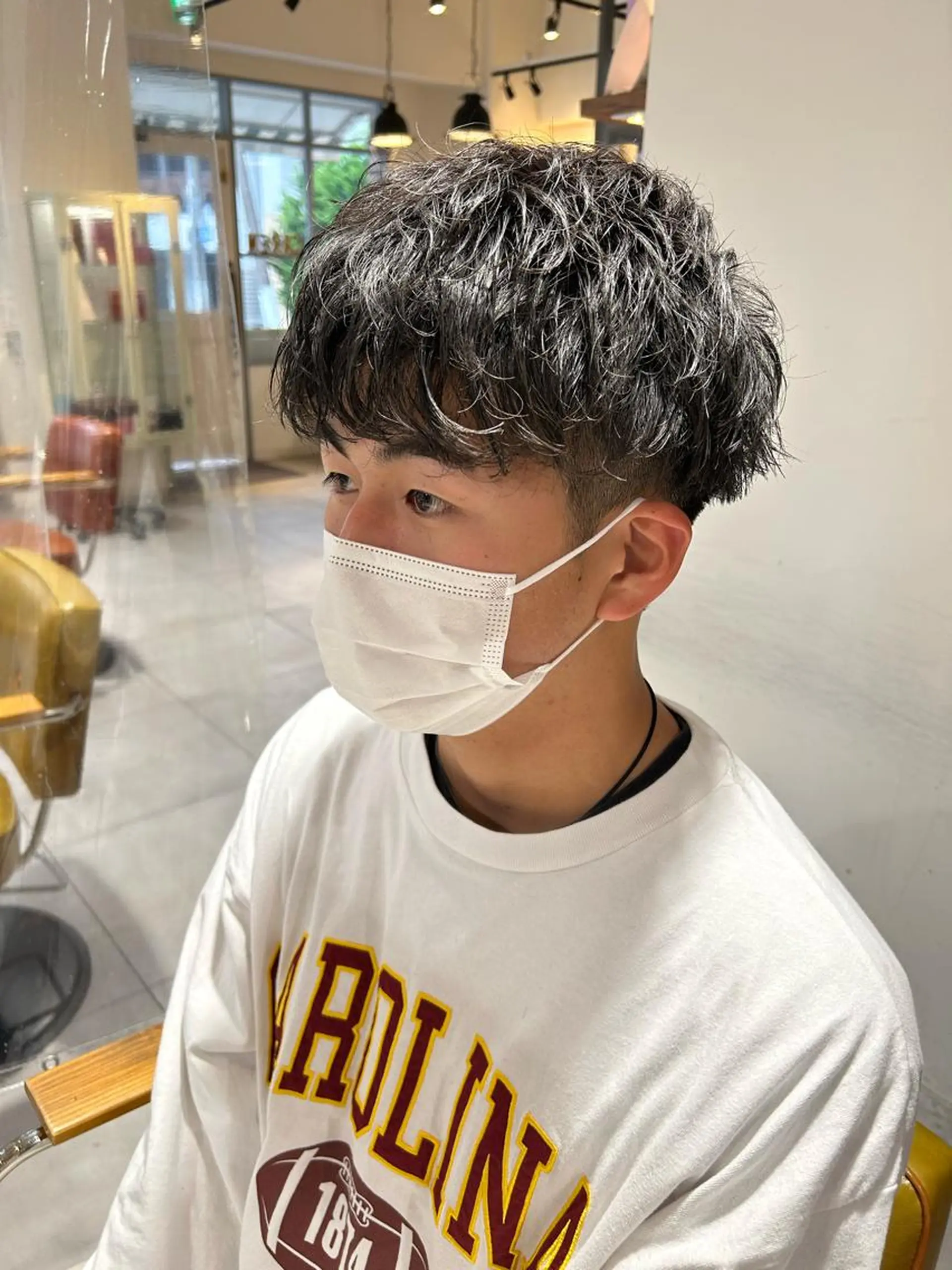 メンズ マッシュ メンズパーマ 関口 桃花🌷 暖色カラーのヘアスタイル