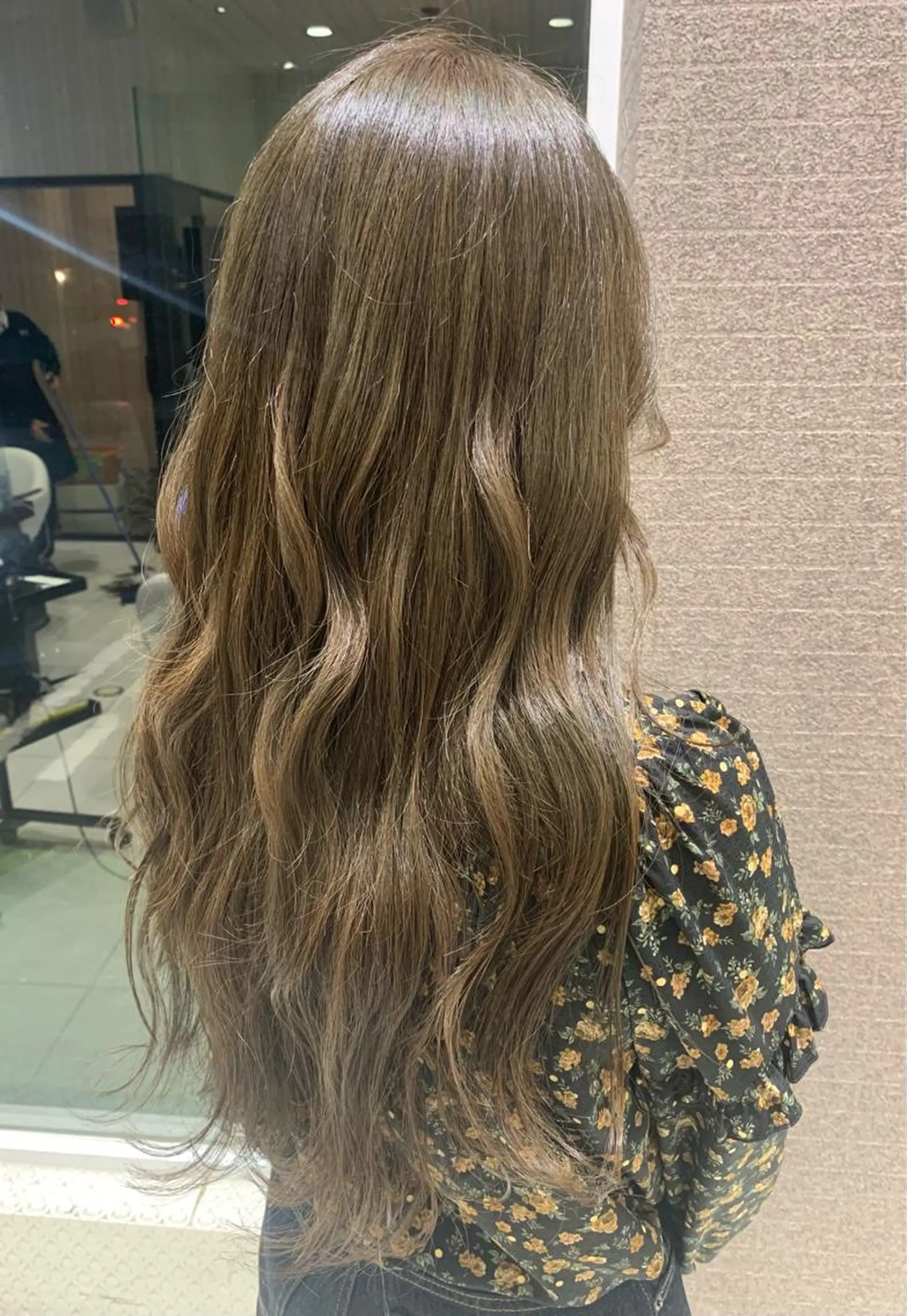 ロング カラー パーマ ヘアアレンジ メンズ キッズ ネイル マツエク・マツパ ベージュカラー オリーブベージュ ヘアカラー hair＆makeEARTH前橋店所属・上村 菜月のヘアスタイル