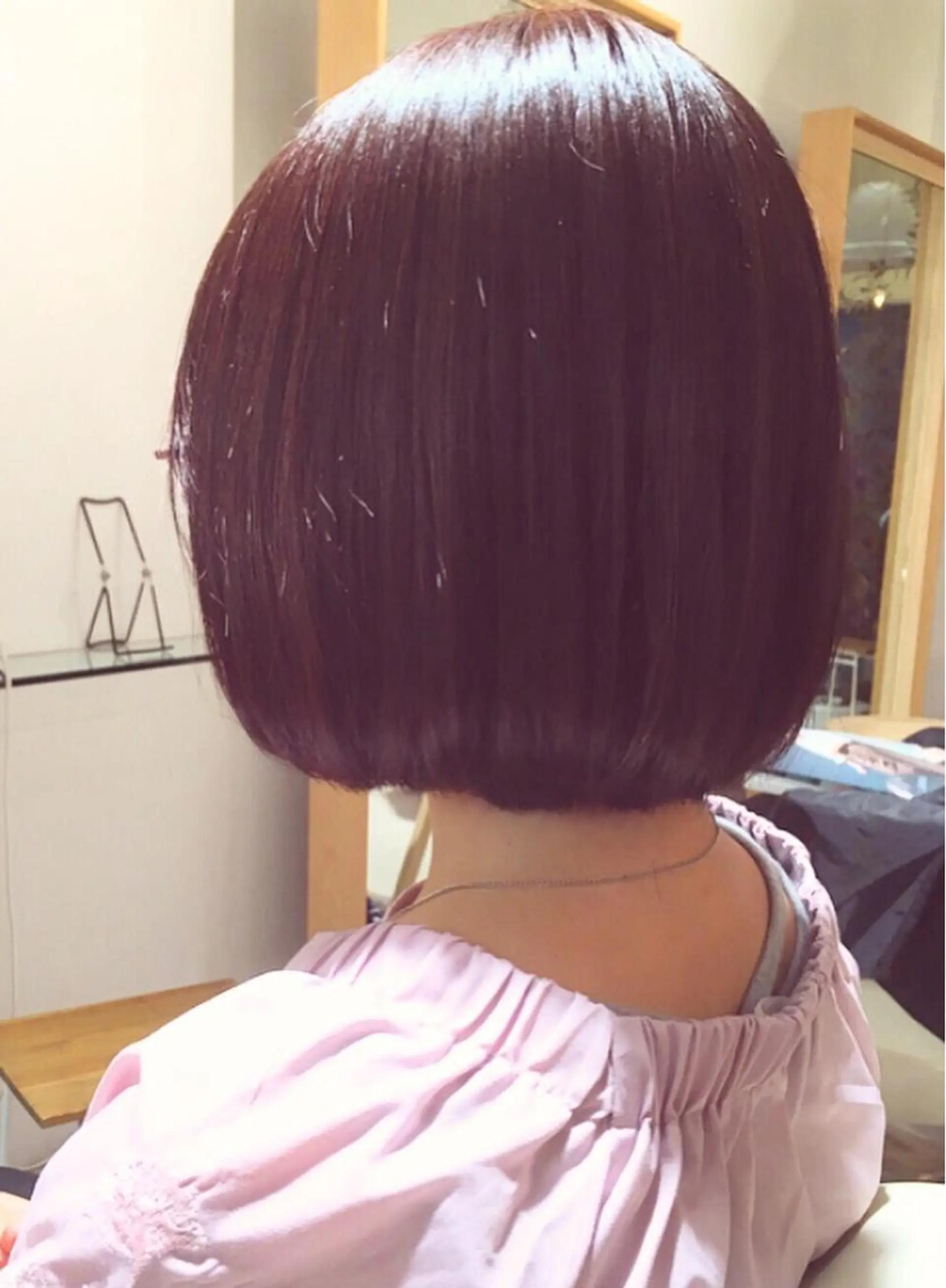 ミディアム カラー ピンクカラー ボブ トリートメント 安永 涼のヘアスタイル