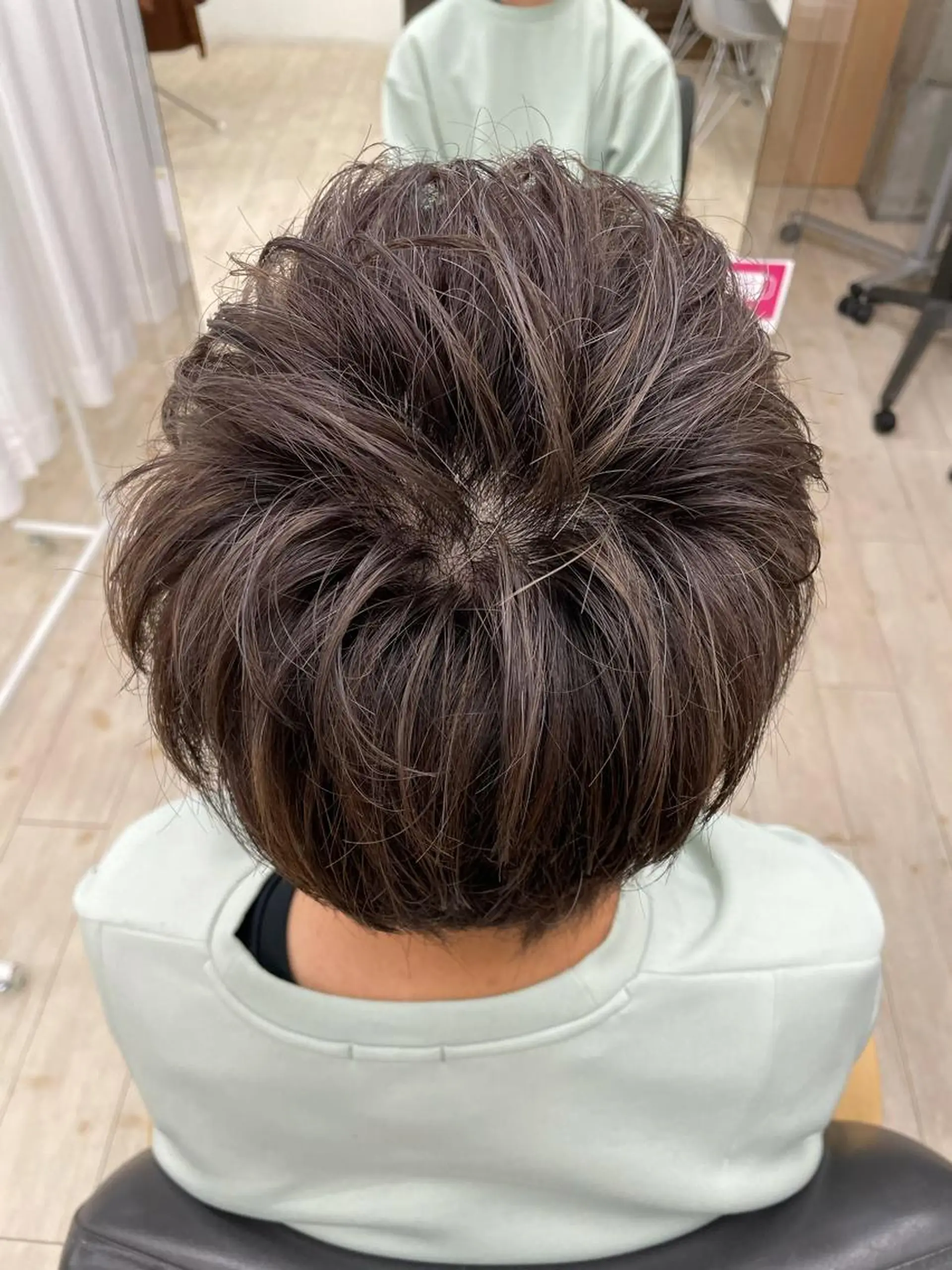 ショート ハイライト 心斎橋/海外レイヤー 募集中三好玲奈のヘアスタイル
