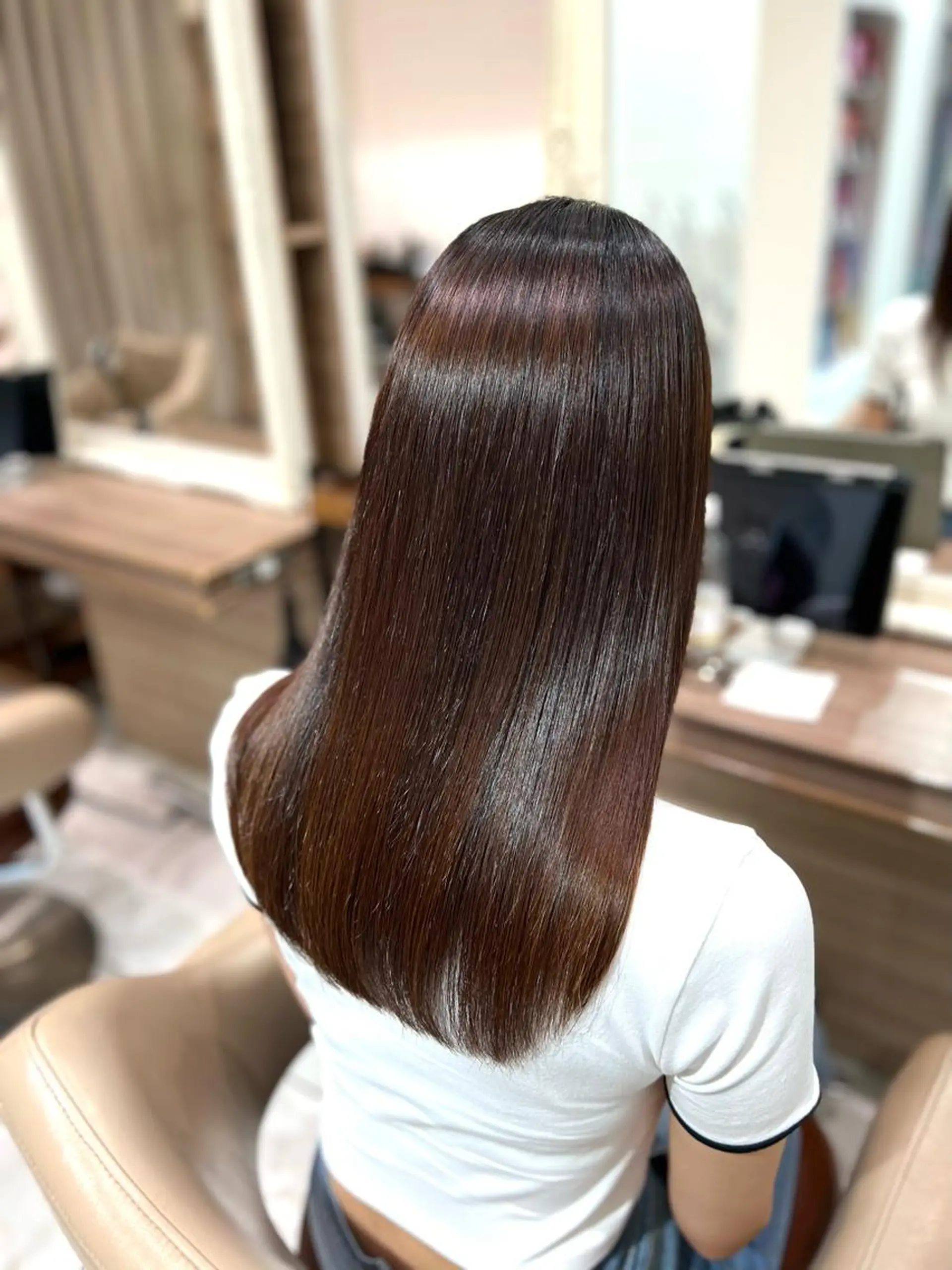 セミロング 縮毛矯正 レイヤー×韓国 🇰🇷鈴木啓太のヘアスタイル