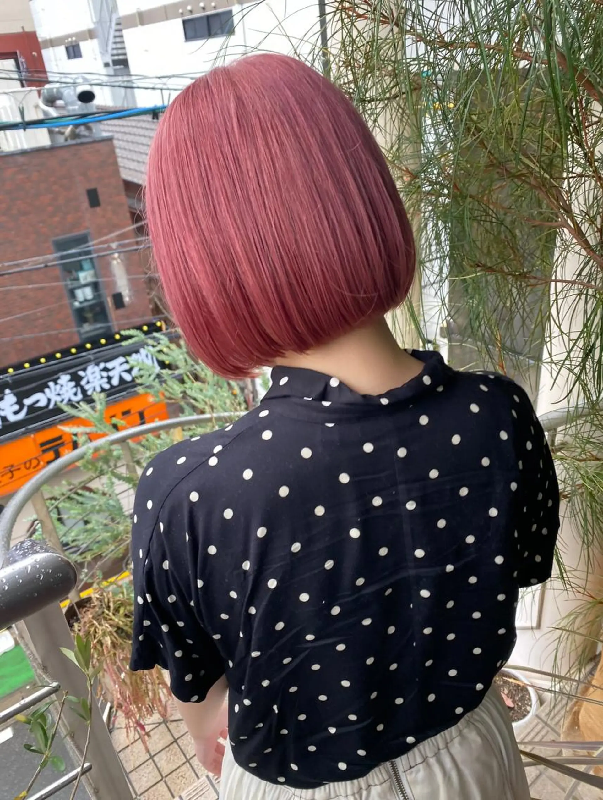 カラー ミディアム qiie/天神・大名 インナーカラーのヘアスタイル