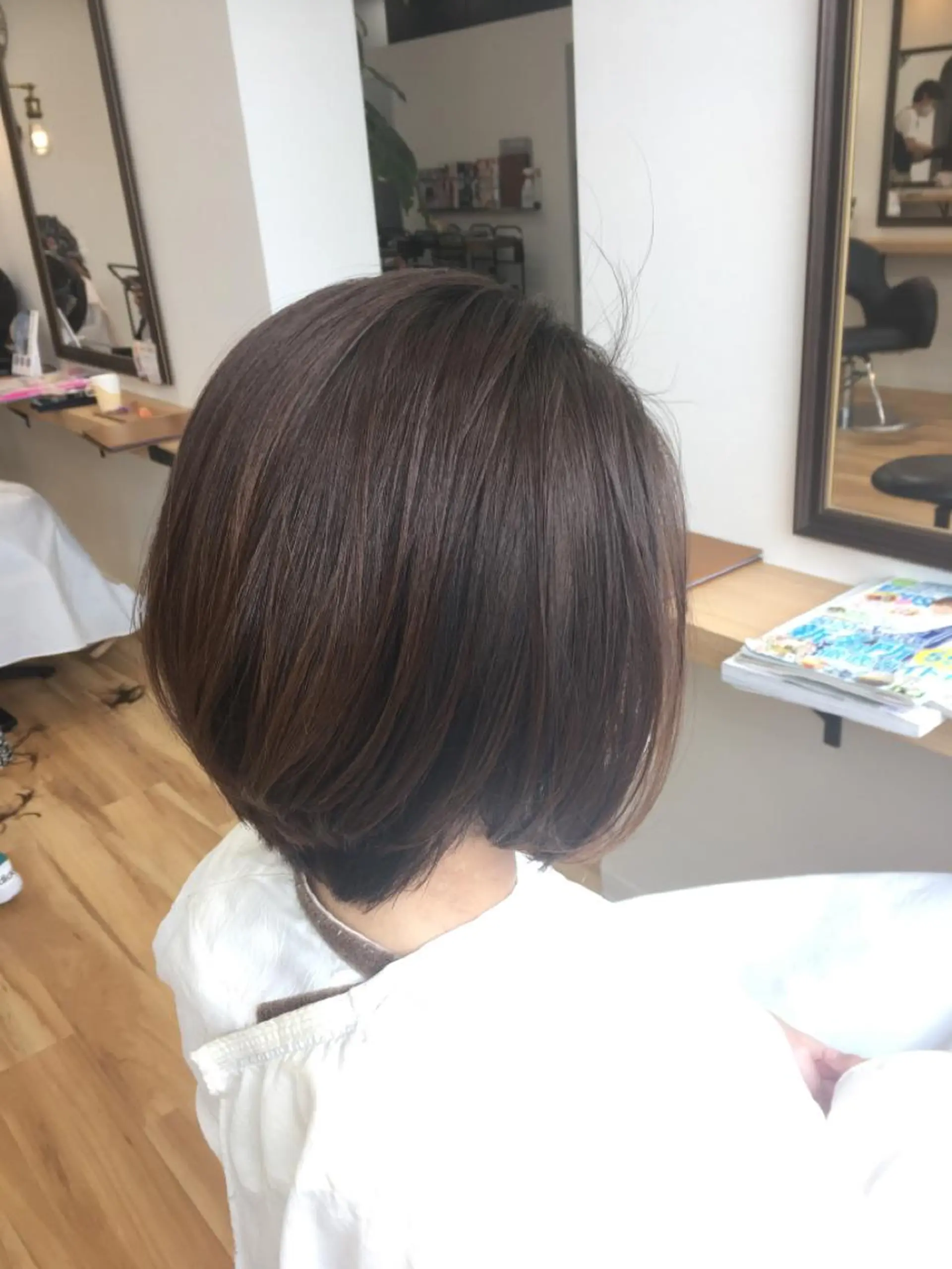 ショート ヘアカラー 神田 菜々子のヘアスタイル